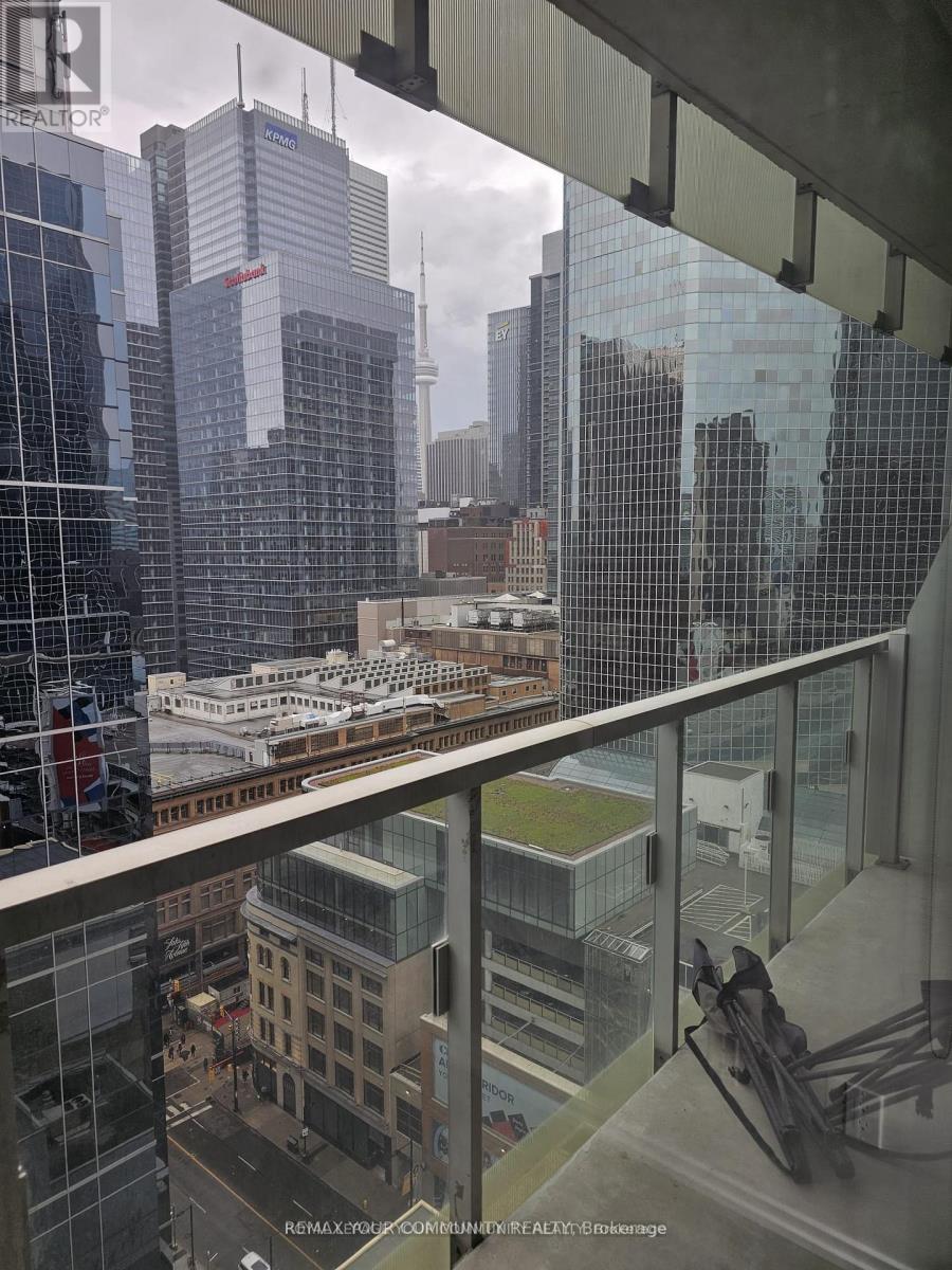 1607 - 197 Yonge Street, Toronto, Ontario  M5B 0C1 - Photo 11 - C13730682
