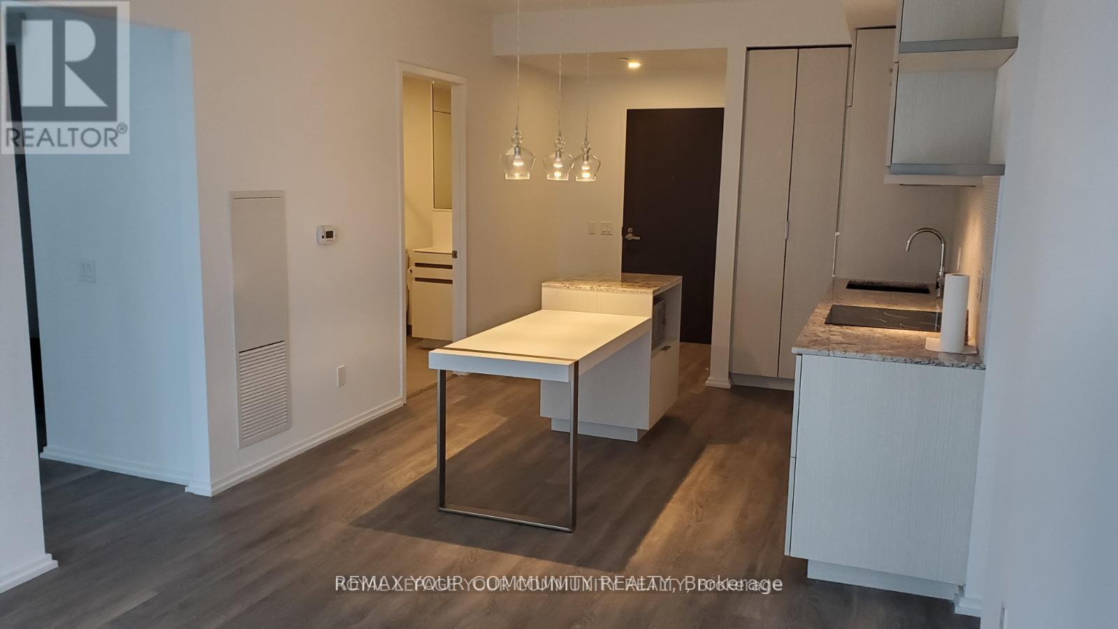 1607 - 197 Yonge Street, Toronto, Ontario  M5B 0C1 - Photo 5 - C13730682