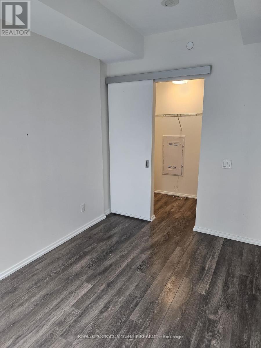 1607 - 197 Yonge Street, Toronto, Ontario  M5B 0C1 - Photo 8 - C13730682