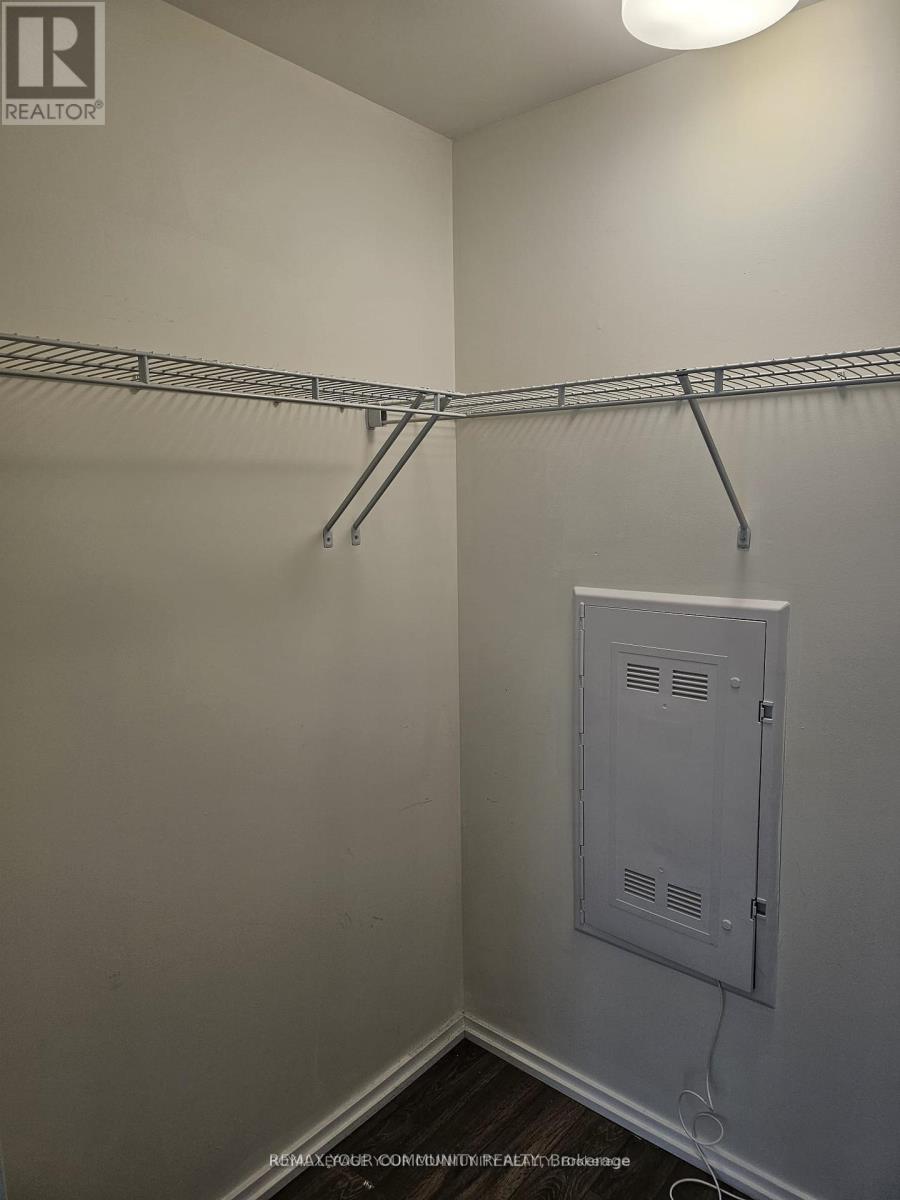 1607 - 197 Yonge Street, Toronto, Ontario  M5B 0C1 - Photo 9 - C13730682