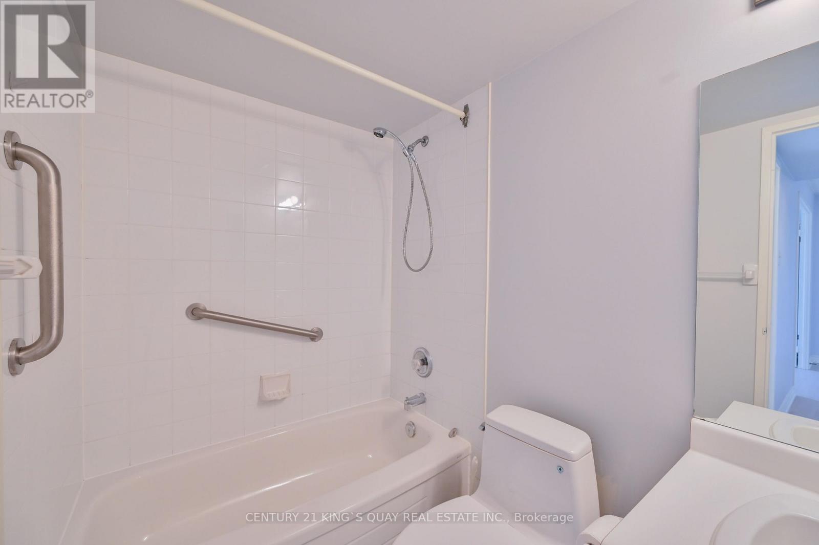 1702 - 5 Kenneth Avenue, Toronto, Ontario  M2N 6M7 - Photo 10 - C13730774