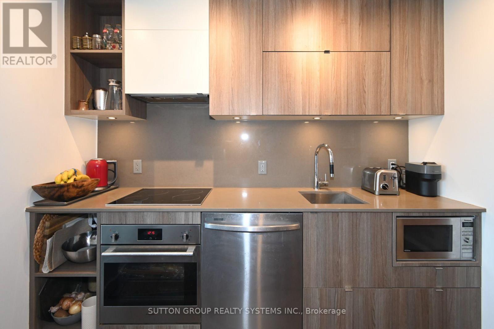 2004 - 125 Peter Street, Toronto, Ontario  M5V 0M2 - Photo 9 - C13730902
