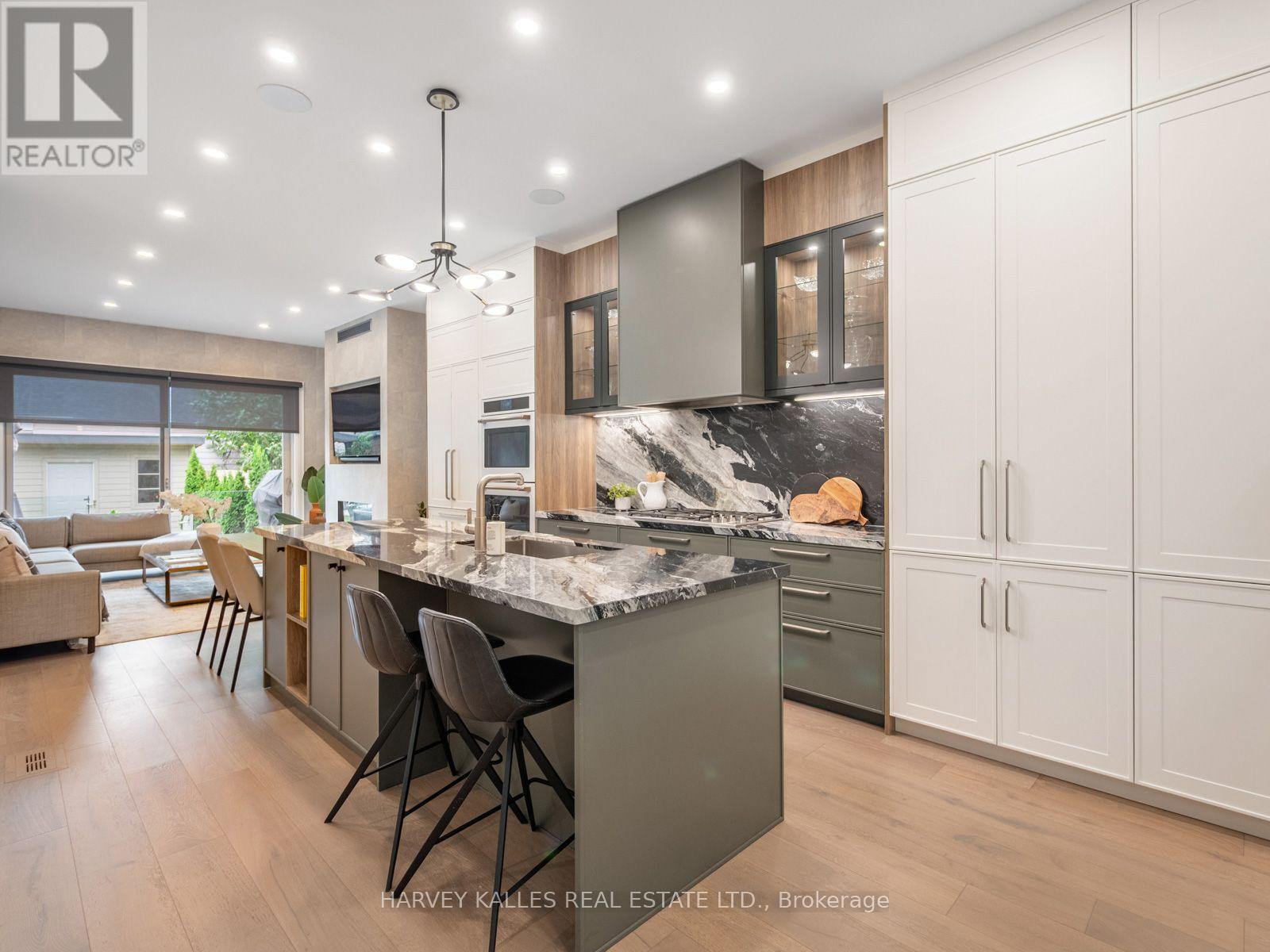 381 Glenholme Avenue, Toronto, Ontario M6E 3E6 - Photo 11 - C13730952