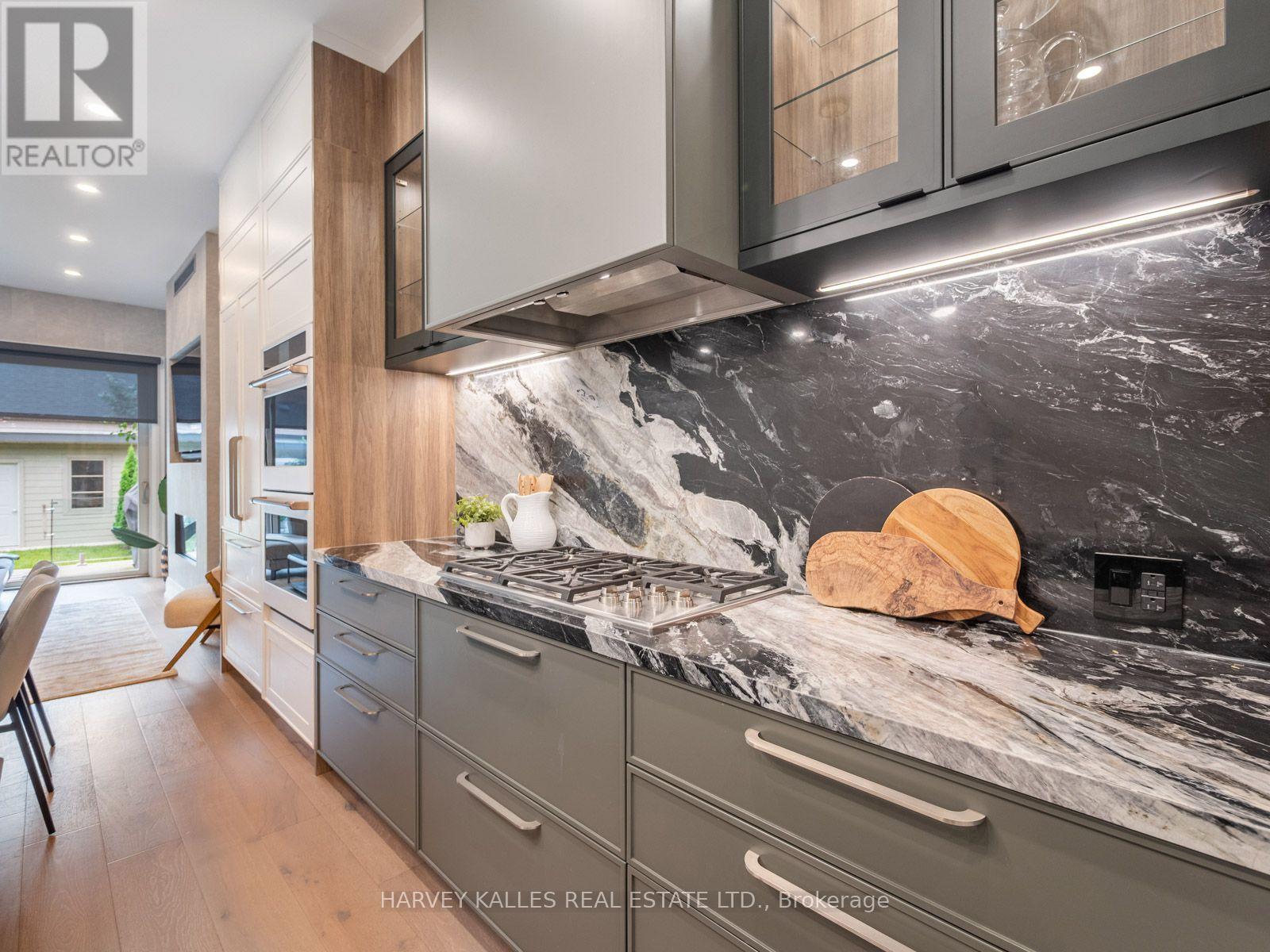 381 Glenholme Avenue, Toronto, Ontario M6E 3E6 - Photo 12 - C13730952