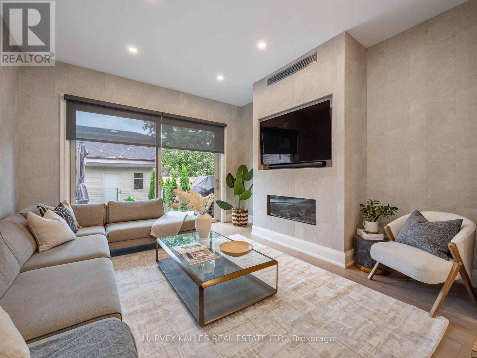 381 Glenholme Avenue, Toronto, Ontario M6E 3E6 - Photo 18 - C13730952