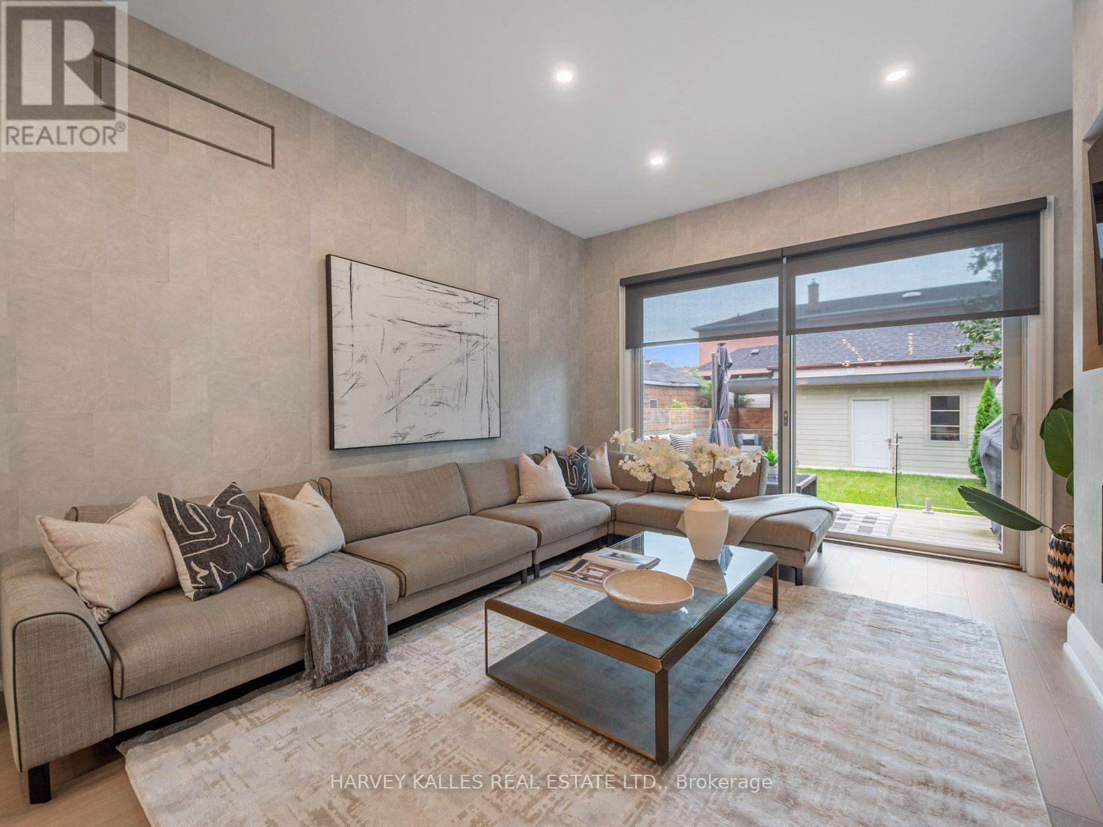 381 Glenholme Avenue, Toronto, Ontario M6E 3E6 - Photo 19 - C13730952