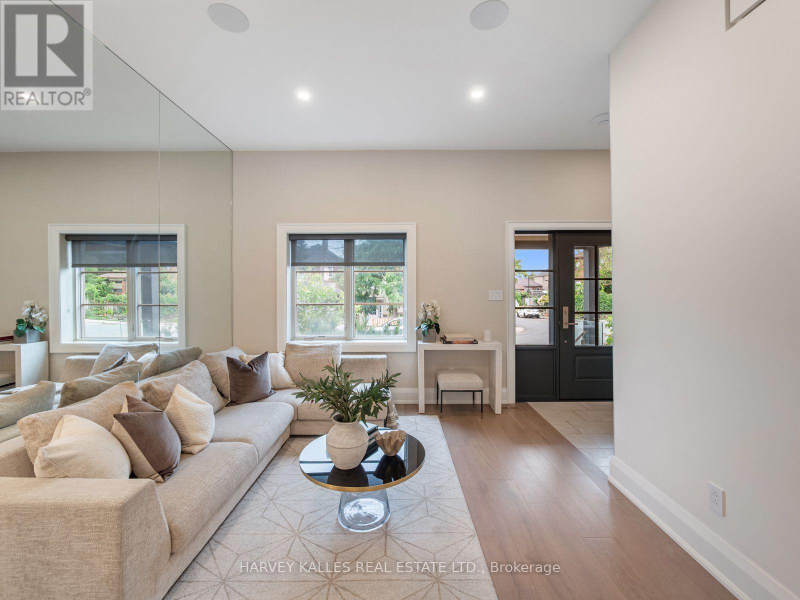 381 Glenholme Avenue, Toronto, Ontario M6E 3E6 - Photo 7 - C13730952