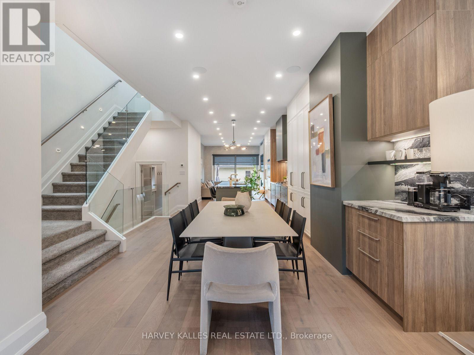381 Glenholme Avenue, Toronto, Ontario M6E 3E6 - Photo 8 - C13730952