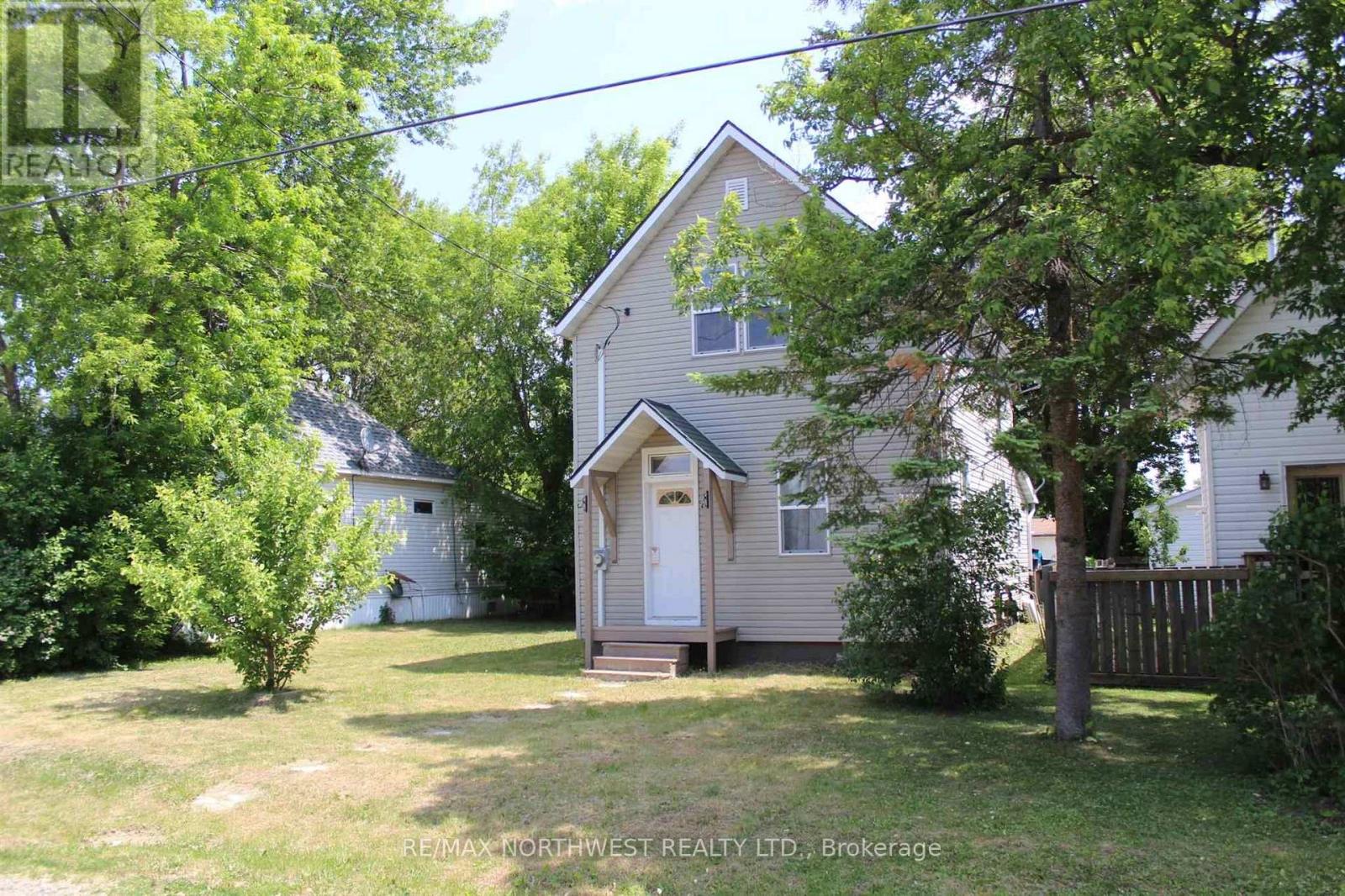 212 Fifth St, Rainy River, Ontario  P0W 1L0 - Photo 2 - X13649444