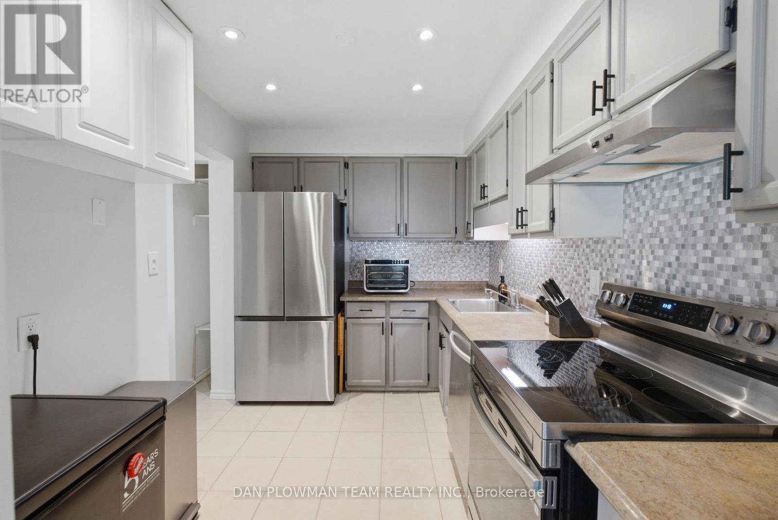 32 - 11 Livonia Place, Toronto, Ontario  M1E 4W5 - Photo 10 - E13730916