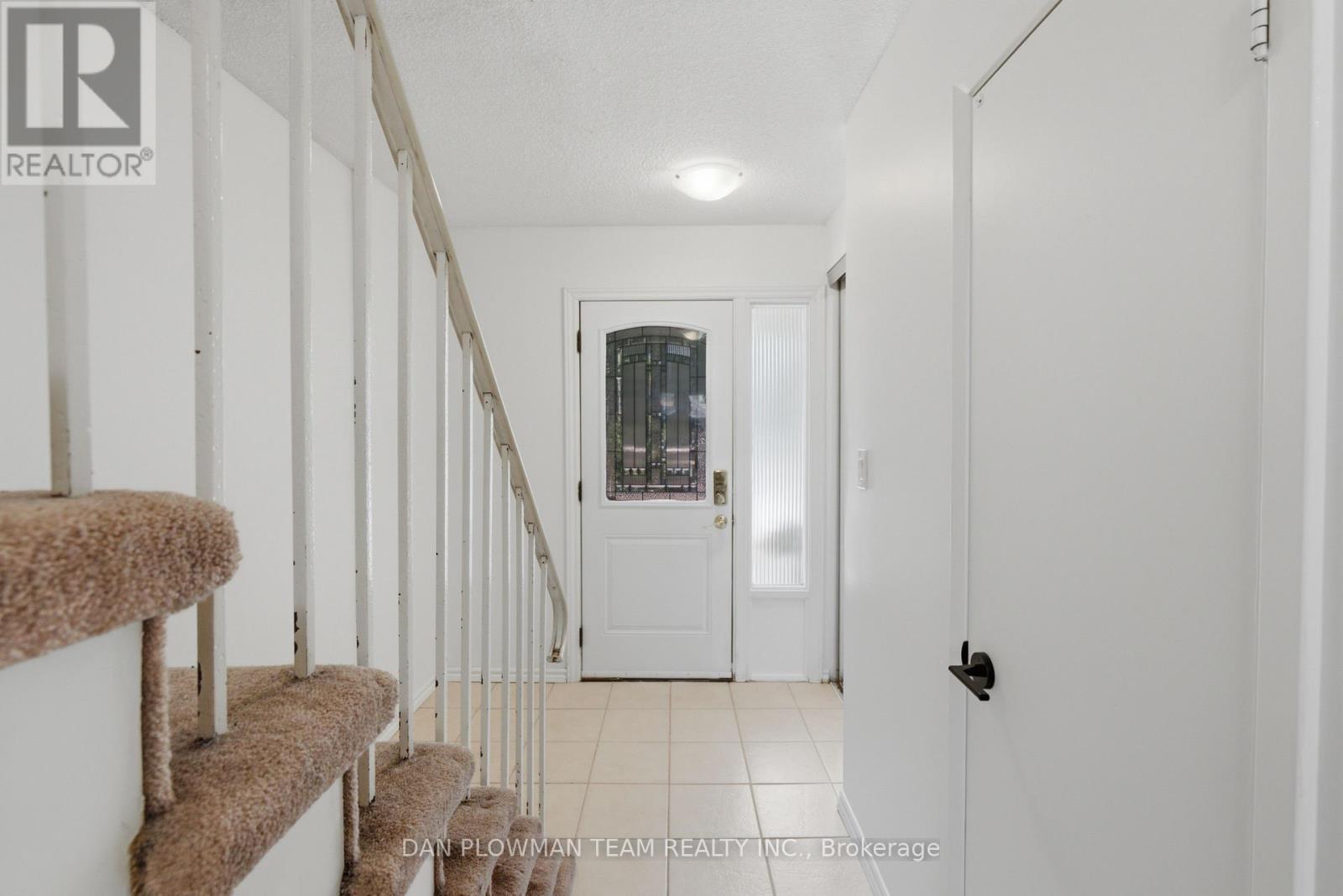 32 - 11 Livonia Place, Toronto, Ontario  M1E 4W5 - Photo 4 - E13730916