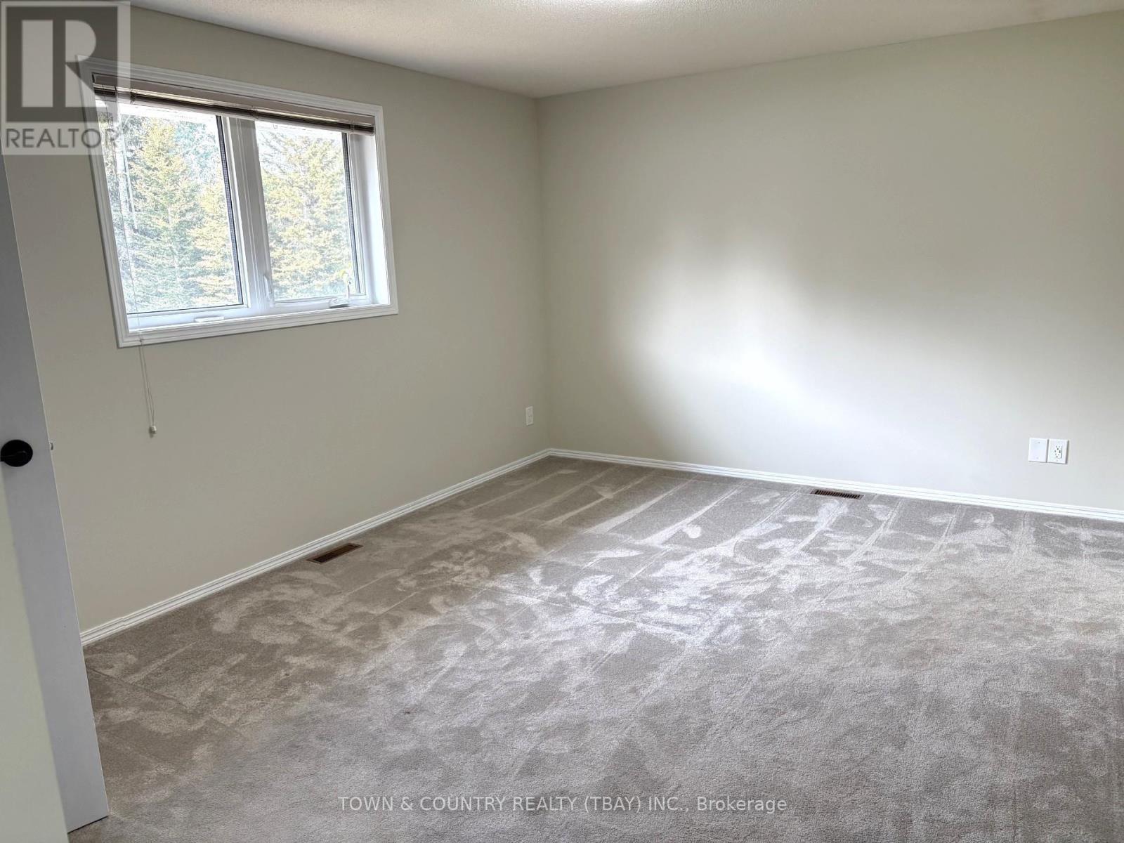 2156 Falconcrest Drive, Thunder Bay, Ontario  P7J 1H5 - Photo 12 - X13656646