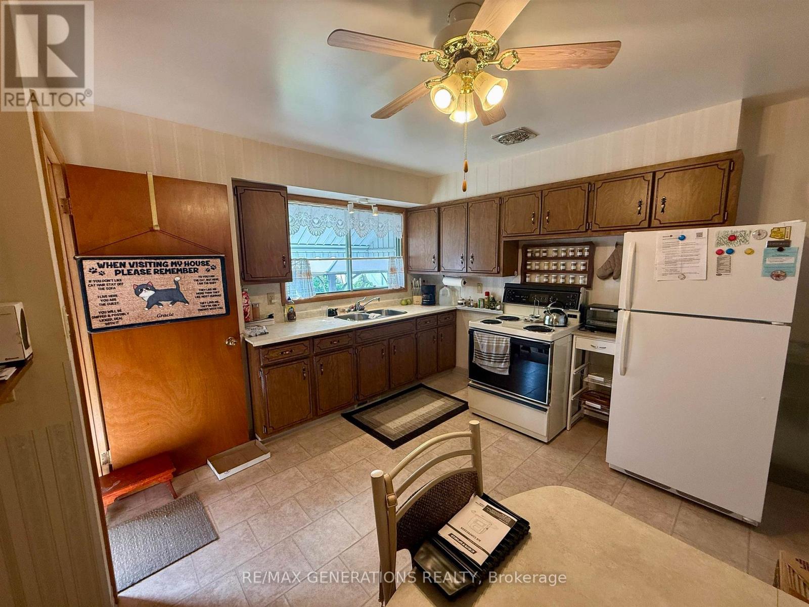 115 James Street N, Thunder Bay, Ontario  P7E 2V3 - Photo 4 - X13671024