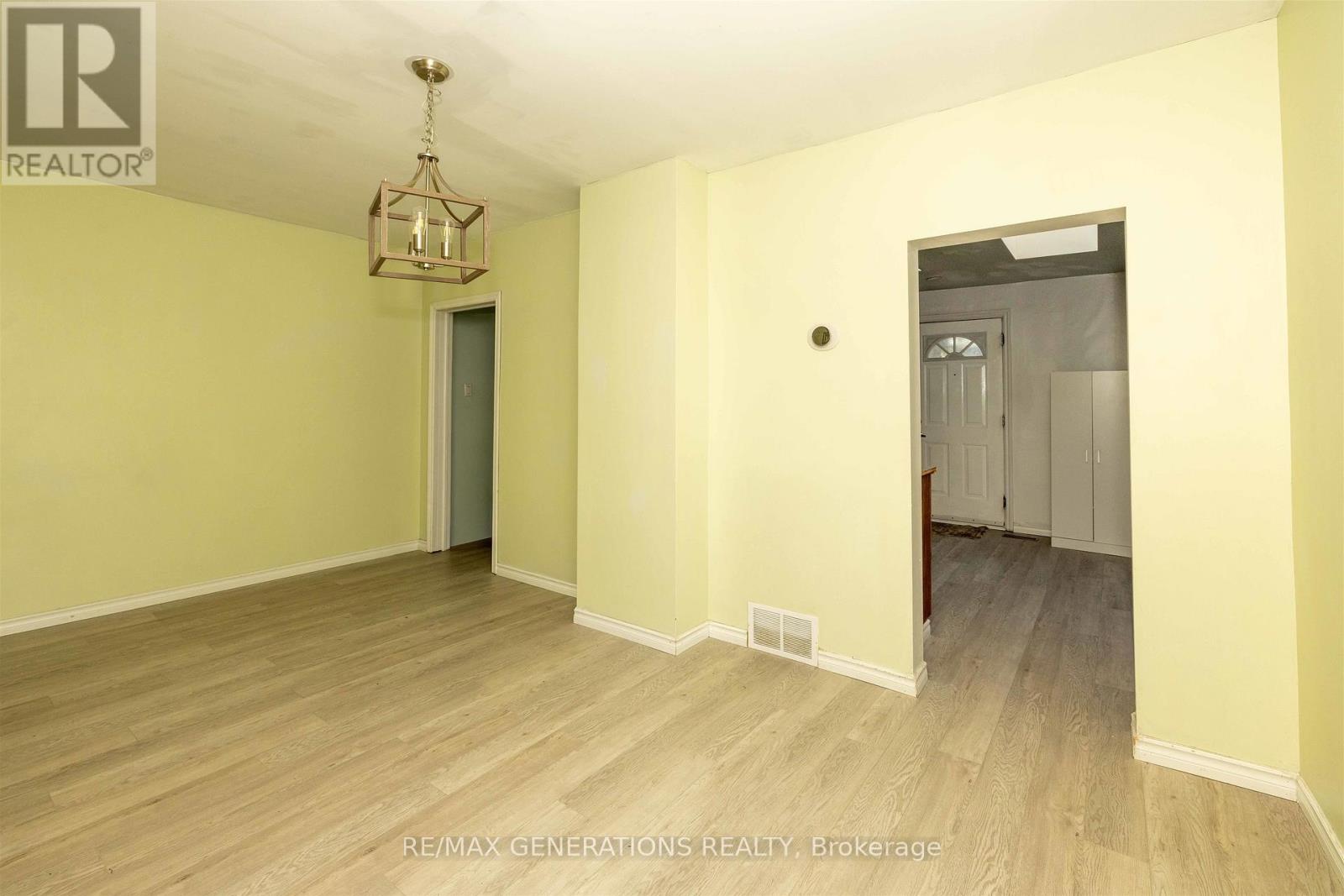 201 Cumming Street, Thunder Bay, Ontario  P7C 1N8 - Photo 3 - X13659436