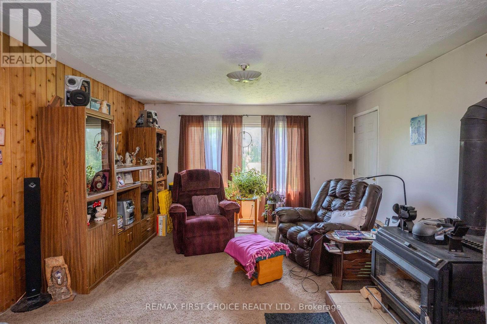 6365 Mapleward Road, Thunder Bay, Ontario  P7G 2K1 - Photo 15 - X13670600