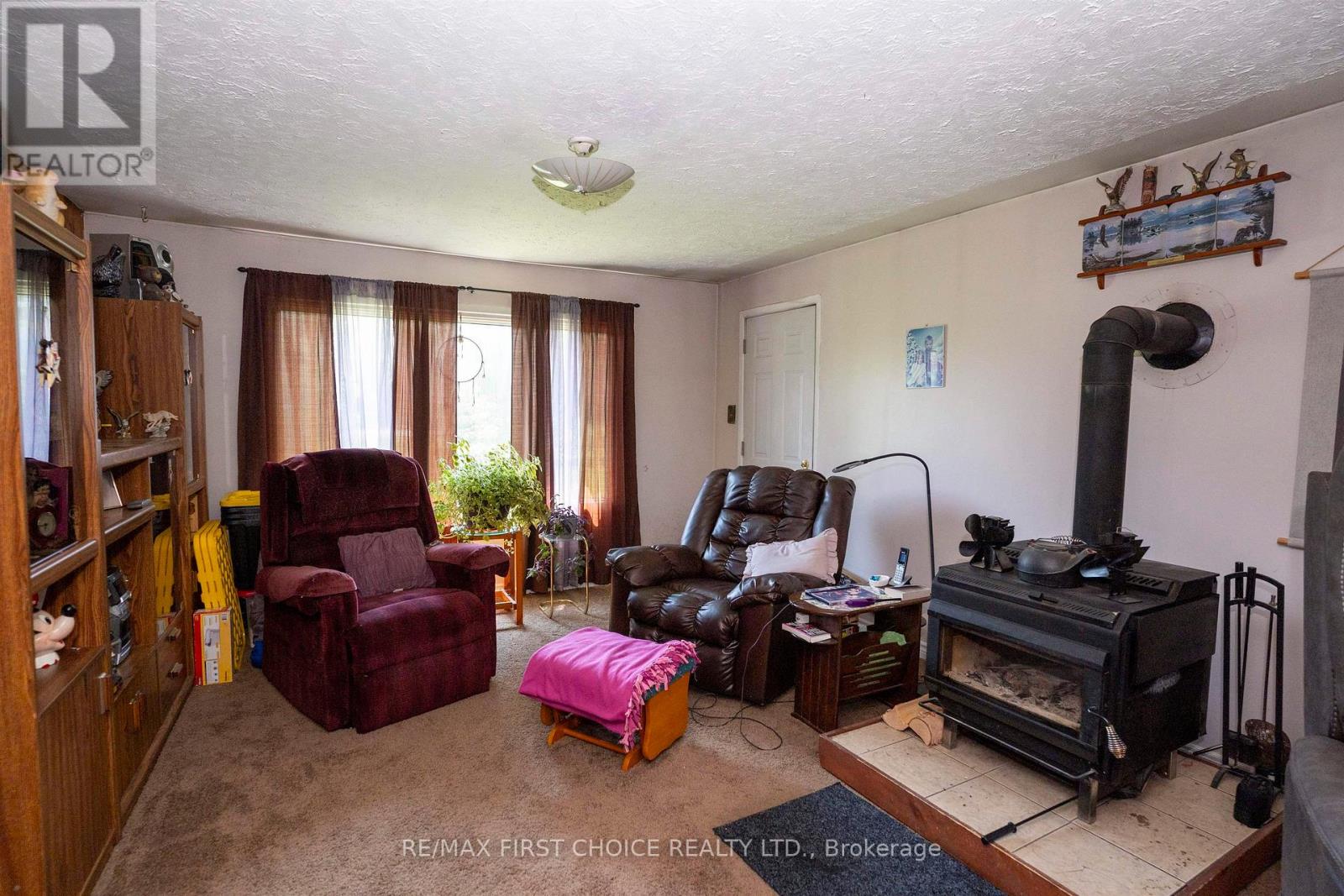 6365 Mapleward Road, Thunder Bay, Ontario  P7G 2K1 - Photo 16 - X13670600