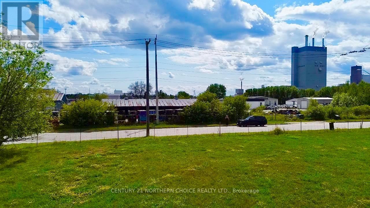 238 Government Street, Dryden, Ontario  P8N 2P1 - Photo 2 - X13673710