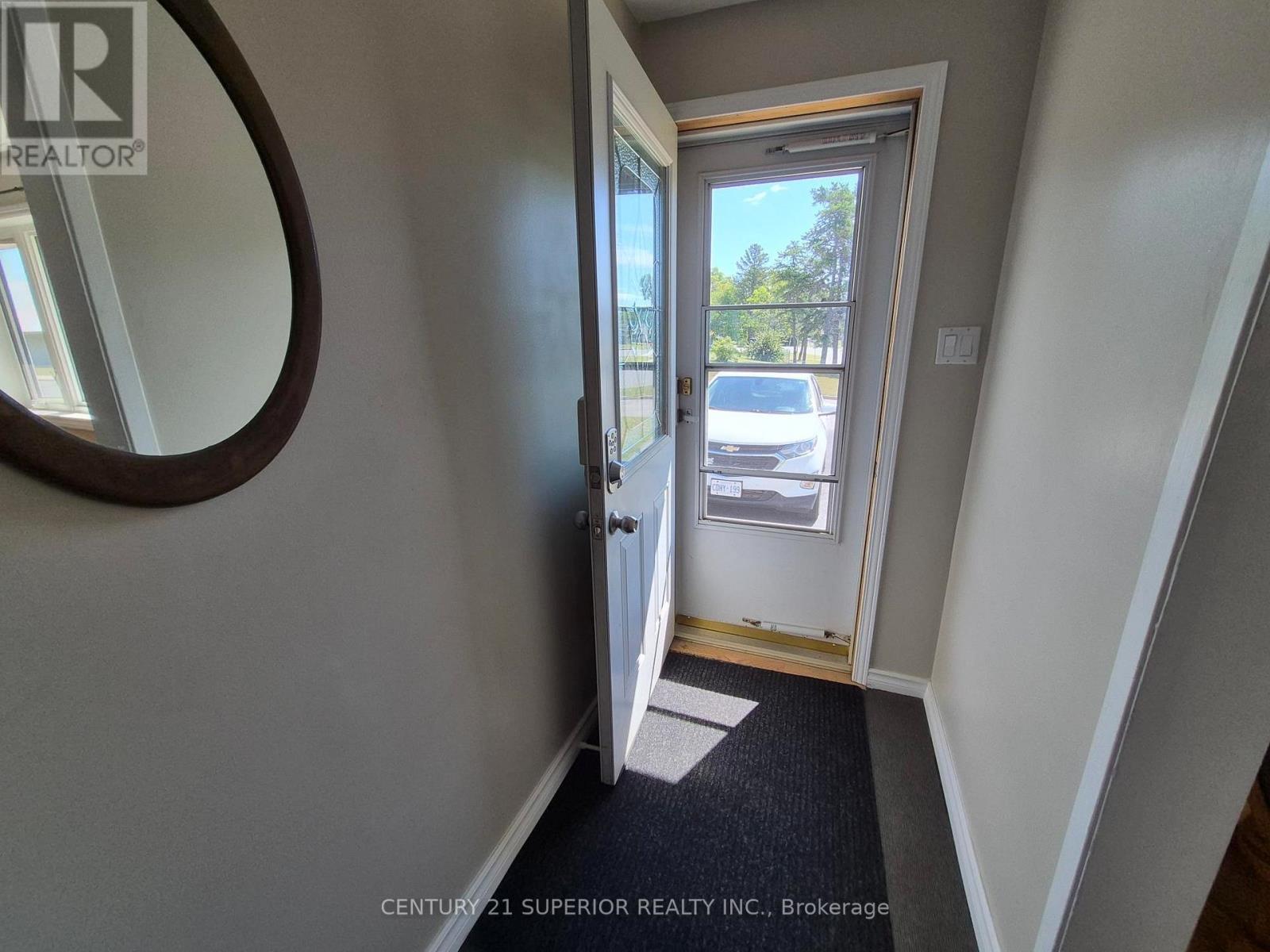 1 Laurier Ave, Terrace Bay, Ontario  P0T 2W0 - Photo 5 - X13682792