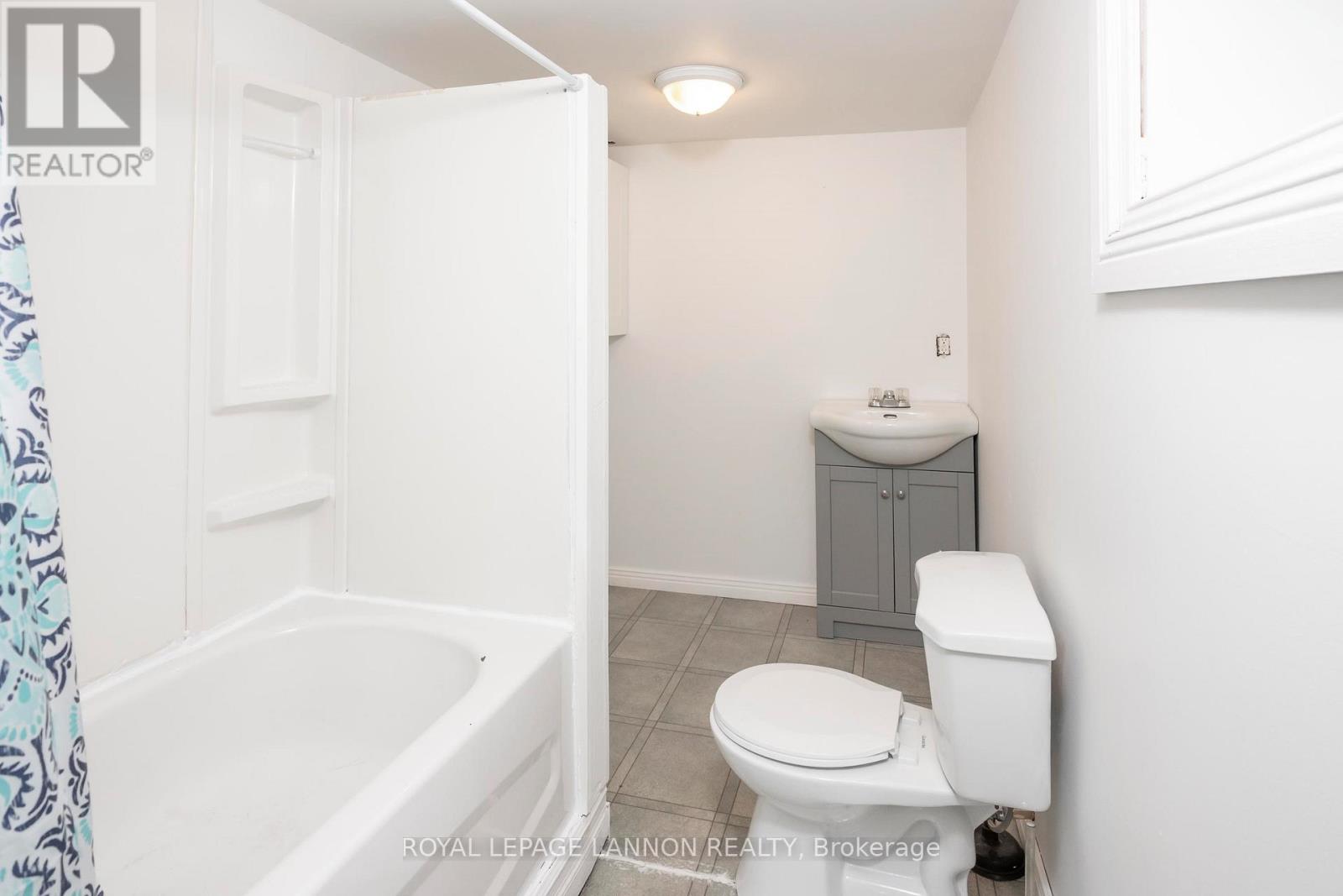 873 Minnesota Street, Thunder Bay, Ontario  P7C 3L7 - Photo 17 - X13695066