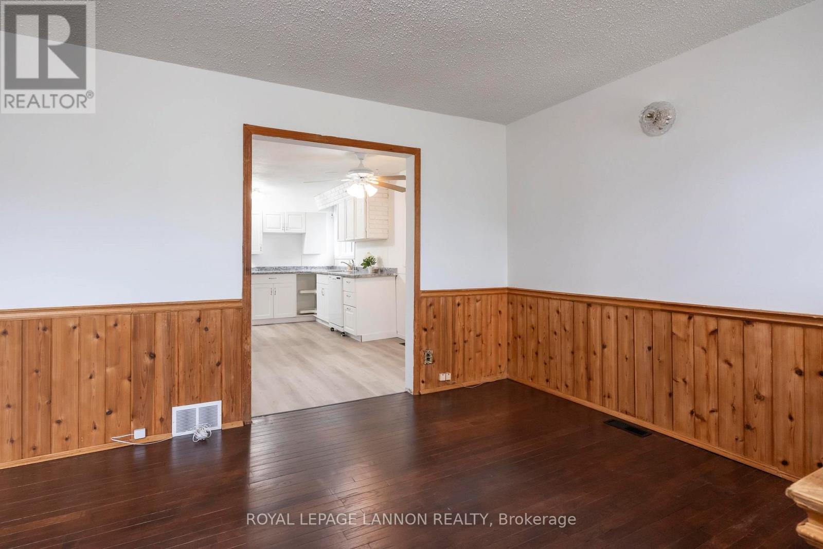 873 Minnesota Street, Thunder Bay, Ontario  P7C 3L7 - Photo 4 - X13695066