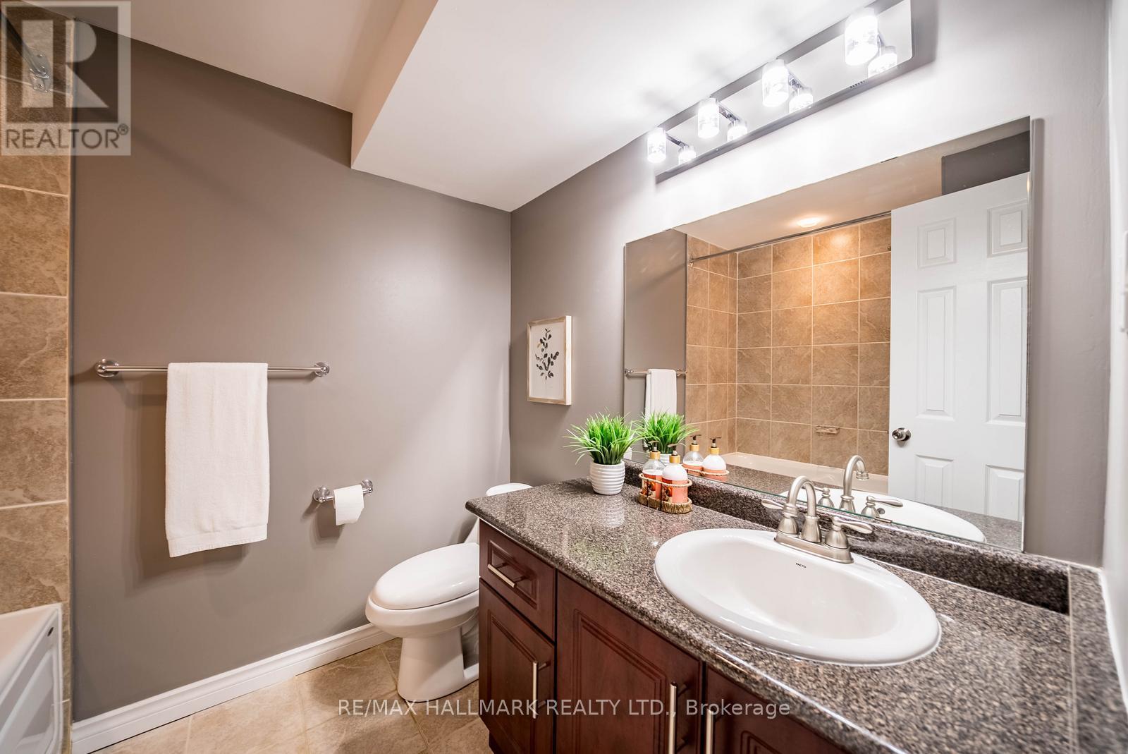 10 Vardon Gate, Whitchurch-Stouffville, Ontario  L4A 1R7 - Photo 28 - N13730804