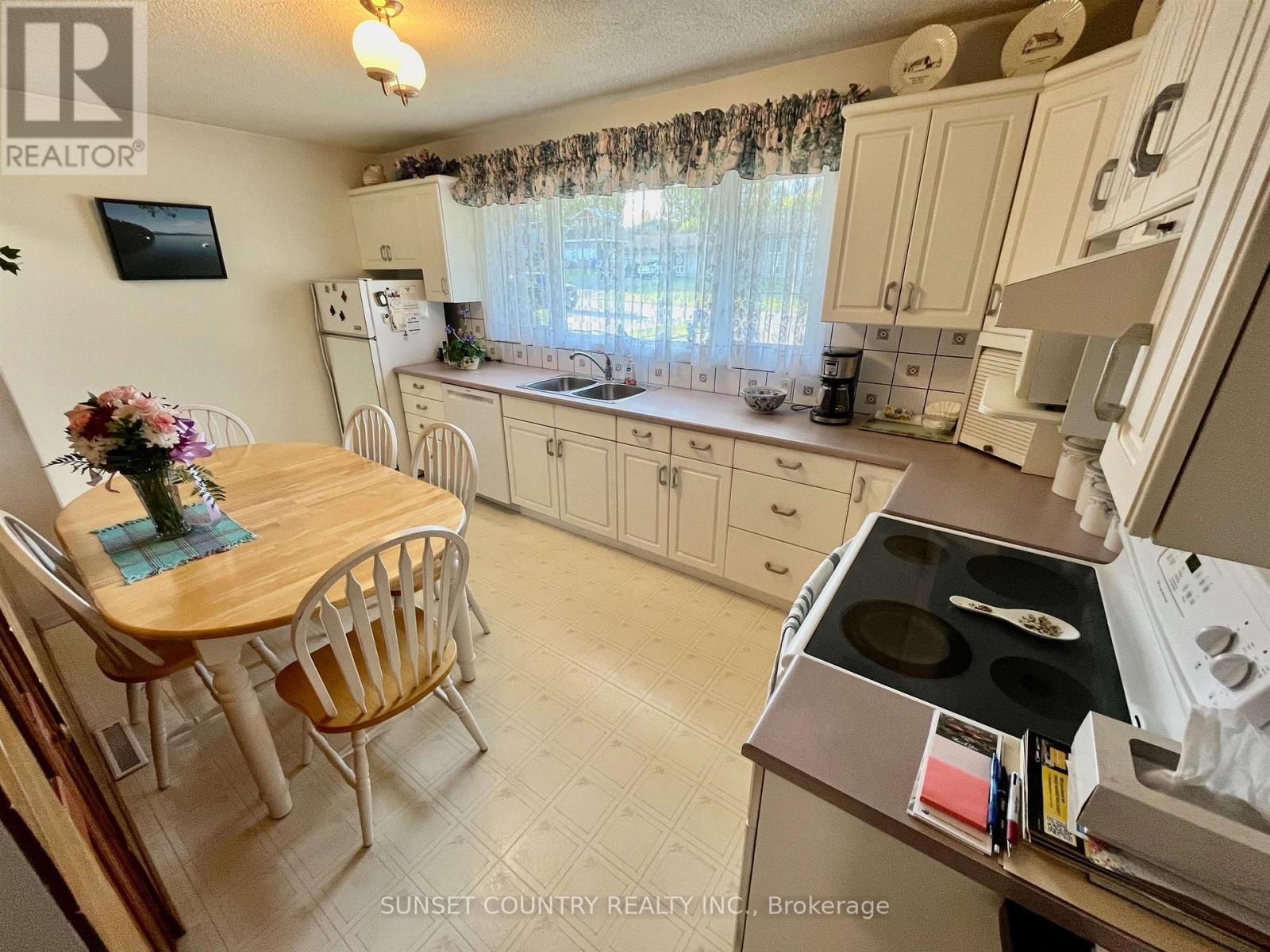 31 Ross Street, Dryden, Ontario  P8N 1T9 - Photo 8 - X13695456