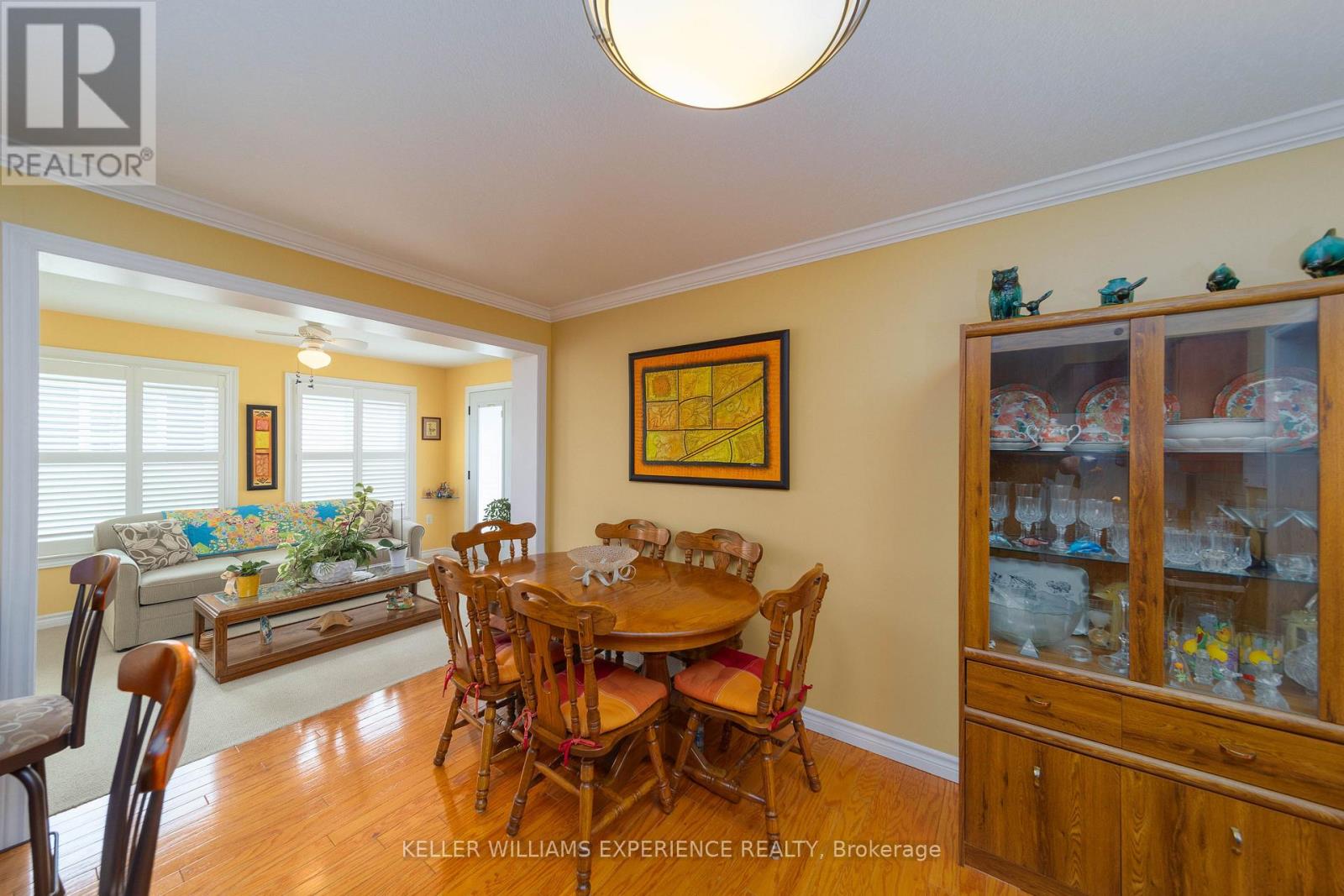 6 Virginia Avenue, Wasaga Beach, Ontario  L9Z 3A8 - Photo 4 - S13730946