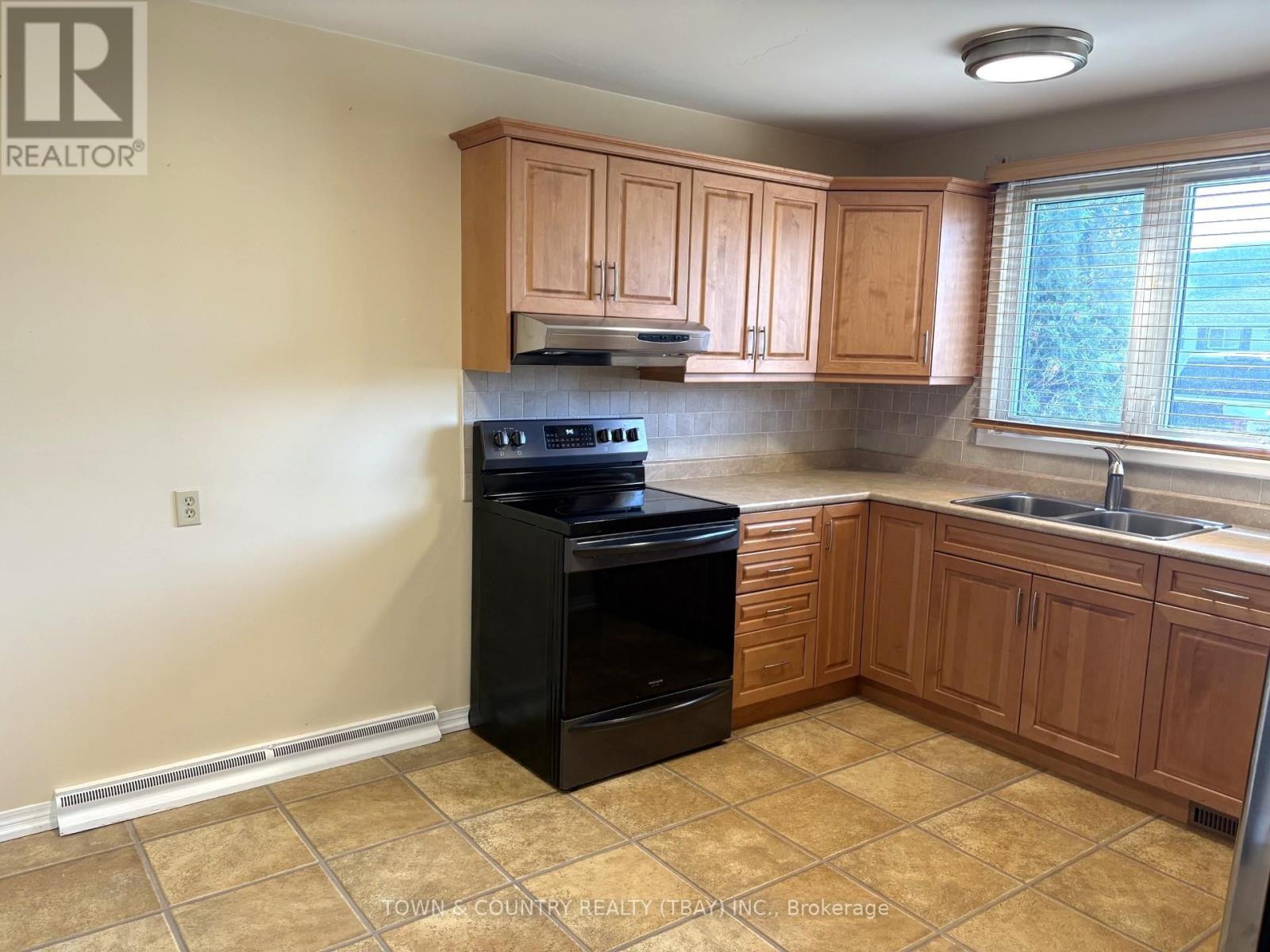 1213 Mary Street W, Thunder Bay, Ontario  P7E 4M8 - Photo 4 - X13688698