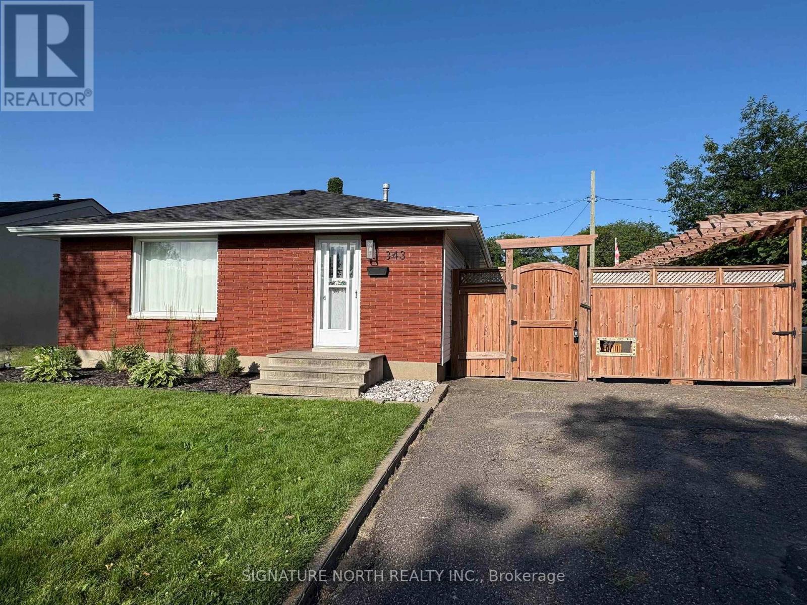 343 Sillesdale Crescent, Thunder Bay, Ontario  P7C 1S9 - Photo 2 - X13691830