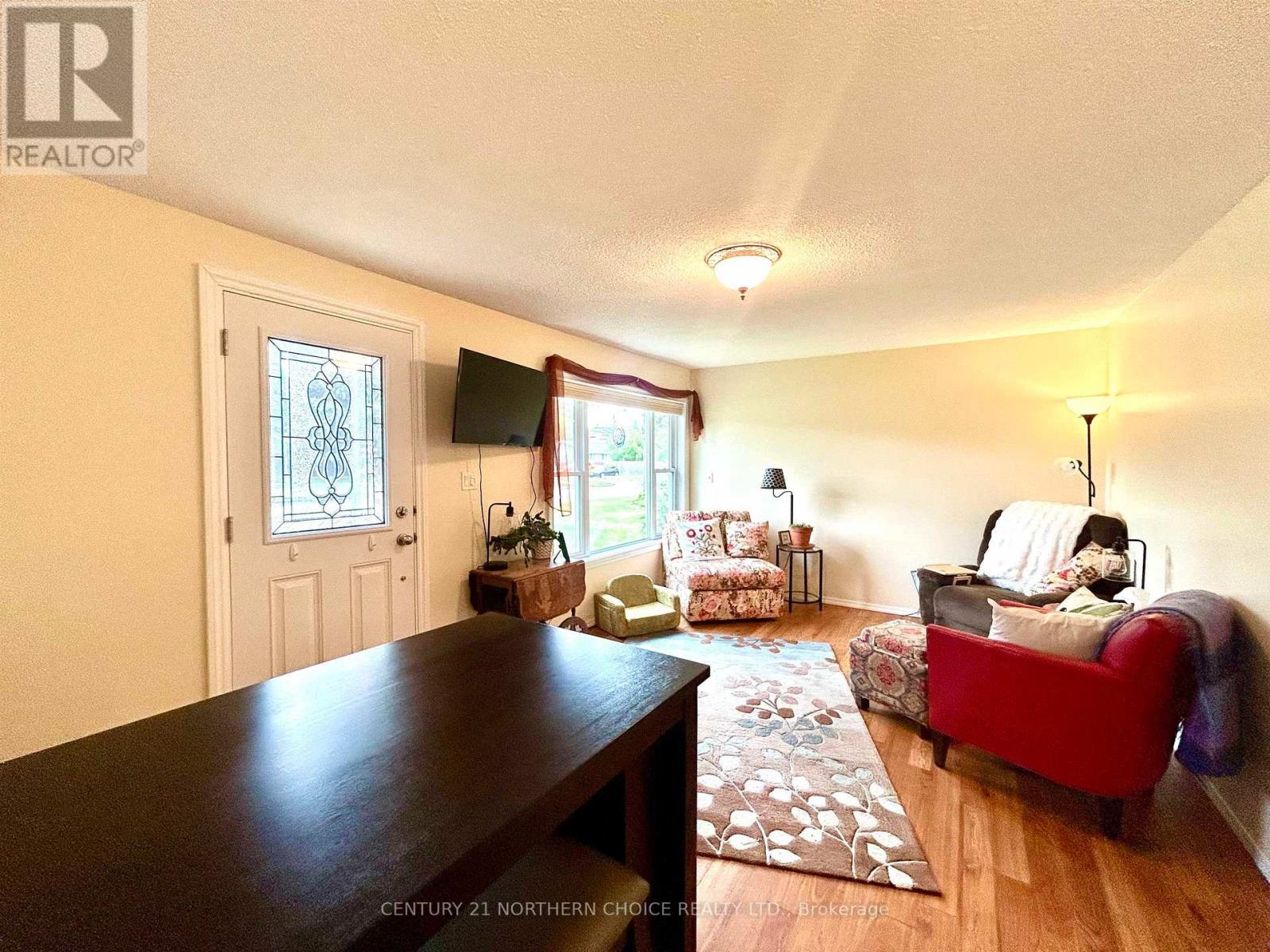 1313 Fifth Street East, Fort Frances, Ontario  P9A 1W2 - Photo 3 - X13702286