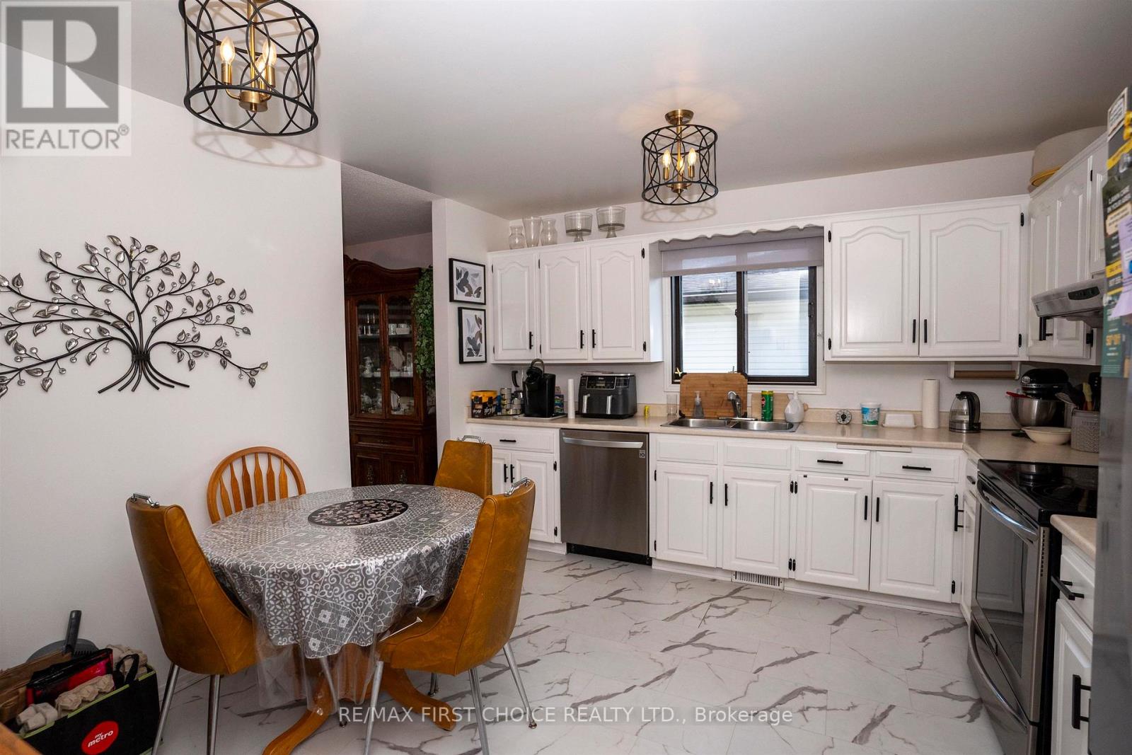 224 London Drive, Thunder Bay, Ontario  P7A 7Z6 - Photo 8 - X13702090