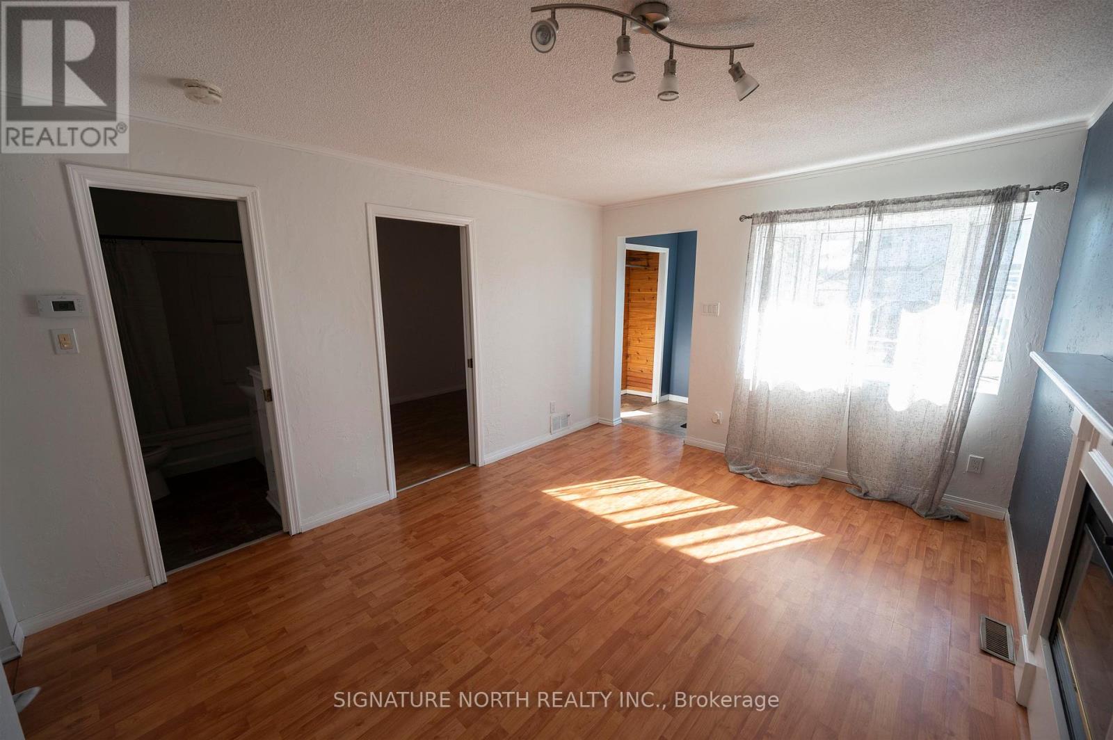 735 Ernestine Avenue, Thunder Bay, Ontario  P7E 1W9 - Photo 3 - X13711752