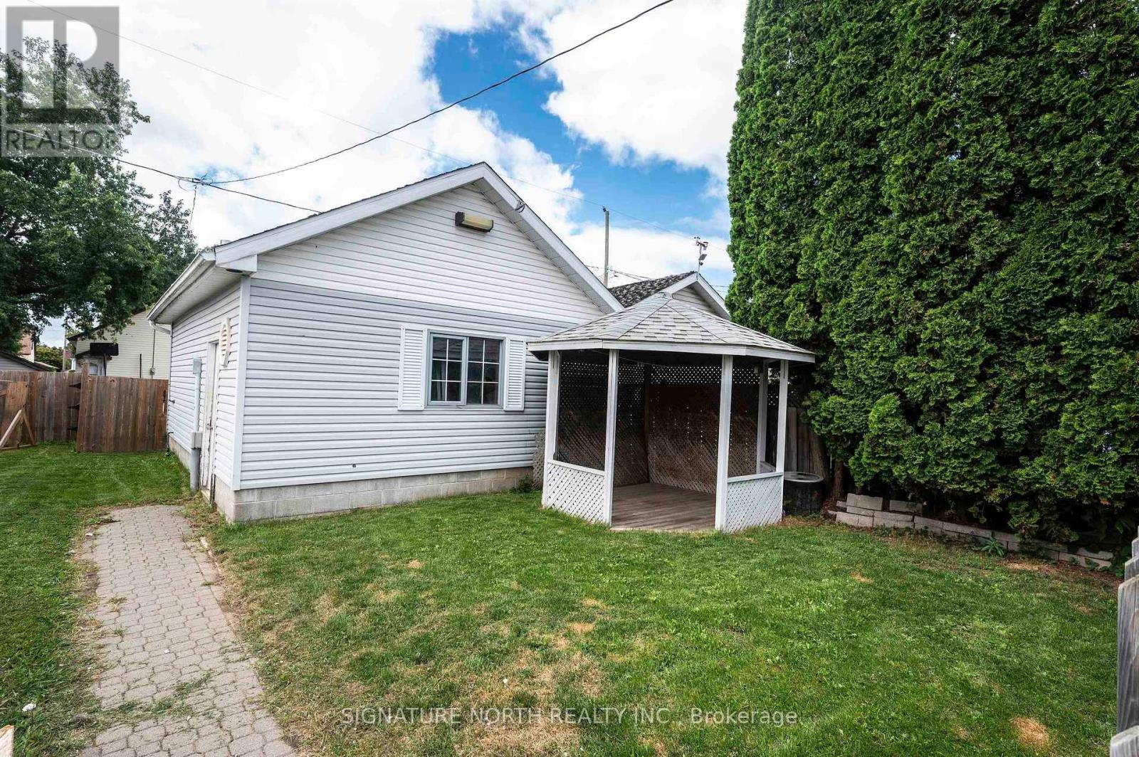 735 Ernestine Avenue, Thunder Bay, Ontario  P7E 1W9 - Photo 27 - X13711752