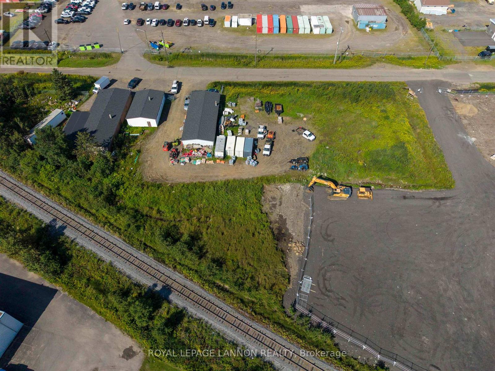 841 & 851 Field St, Thunder Bay, Ontario  P7B 6B6 - Photo 4 - X13707522