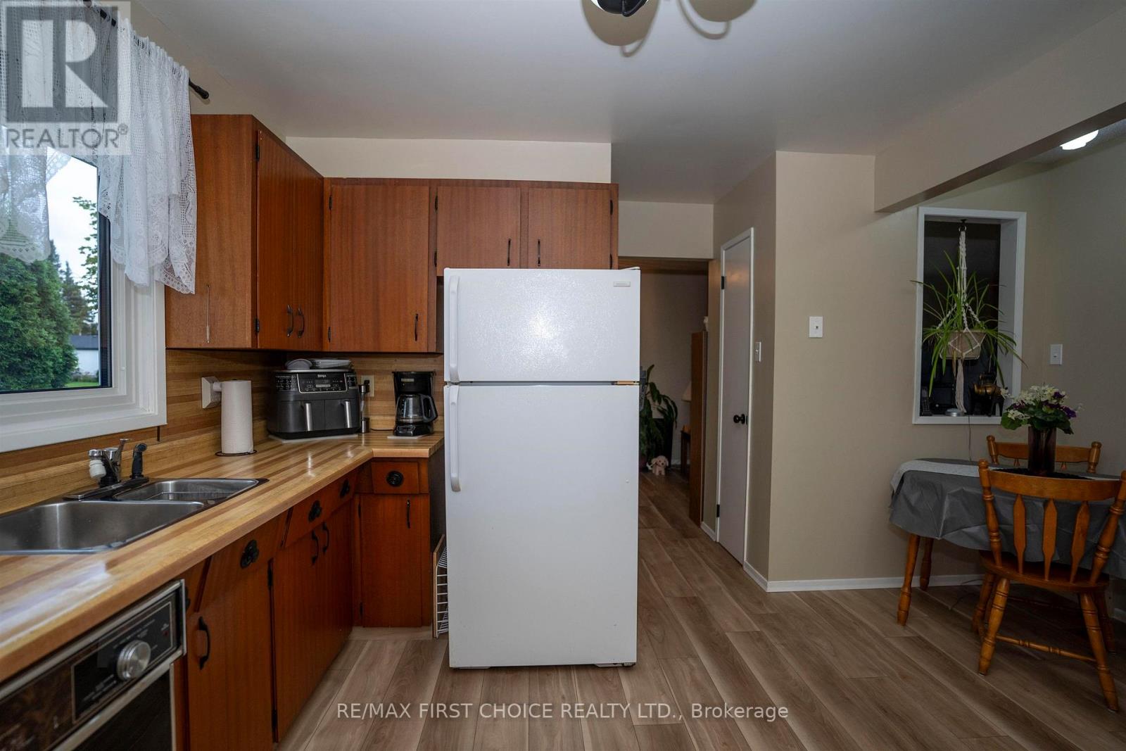 422 Simon Fraser Drive, Thunder Bay, Ontario  P7C 4Z8 - Photo 10 - X13715580