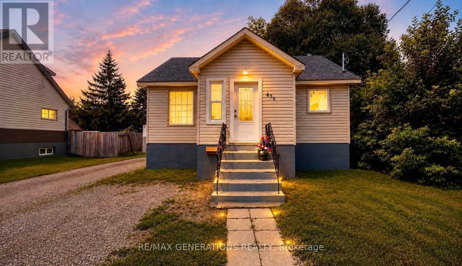 454 ALGOMA STREET N, Thunder Bay, Ontario