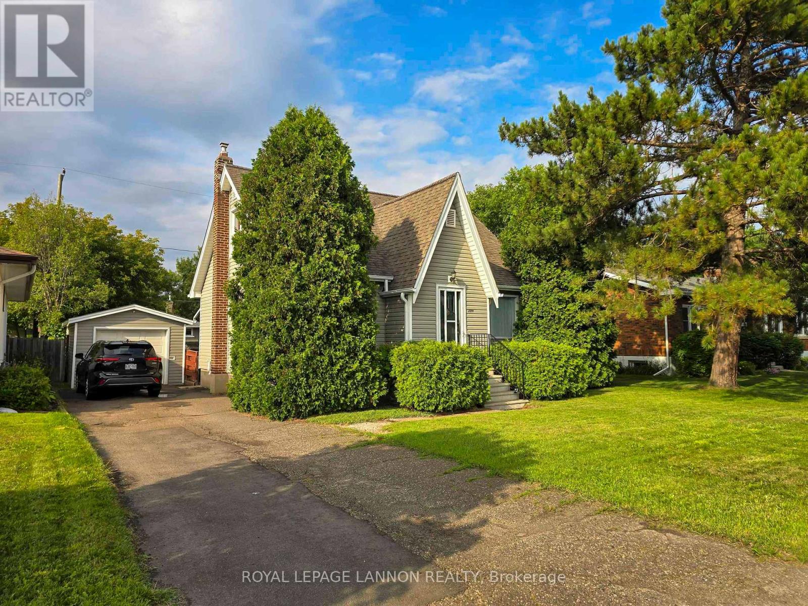 2219 Arthur Street E, Thunder Bay, Ontario  P7E 5P3 - Photo 2 - X13718132