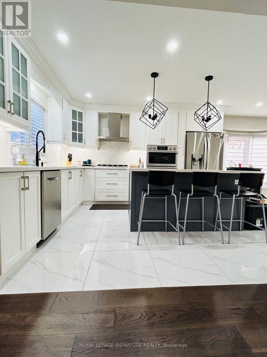 Upper - 2951 Kingsway Drive, Oakville, Ontario  L6J 6V1 - Photo 10 - W13730616