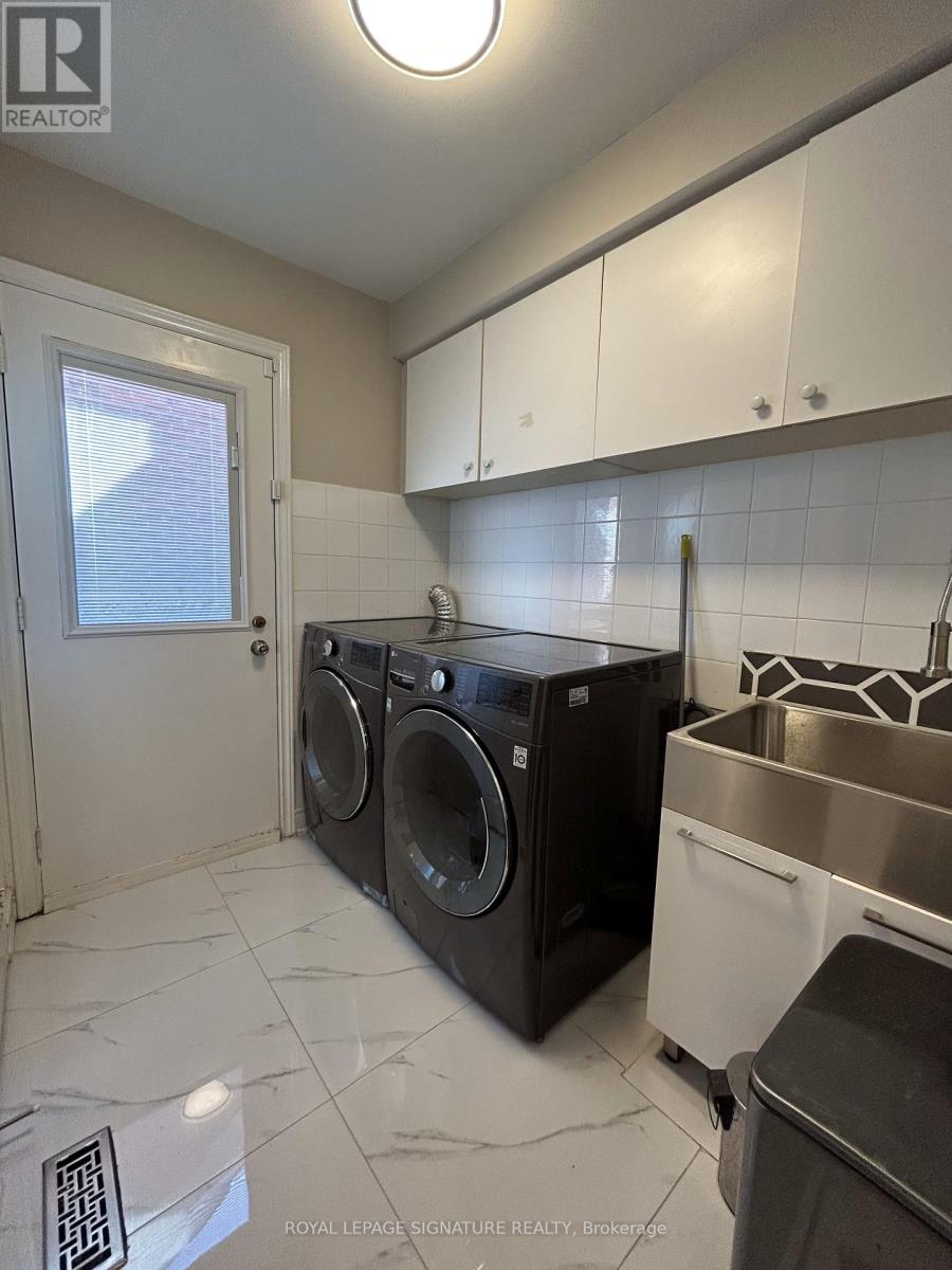 Upper - 2951 Kingsway Drive, Oakville, Ontario  L6J 6V1 - Photo 22 - W13730616