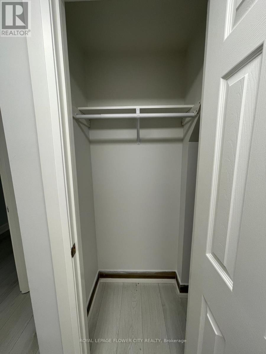 Lwr Lvl - 18 Reuben Avenue, Toronto, Ontario  M9M 1E5 - Photo 11 - W13730642