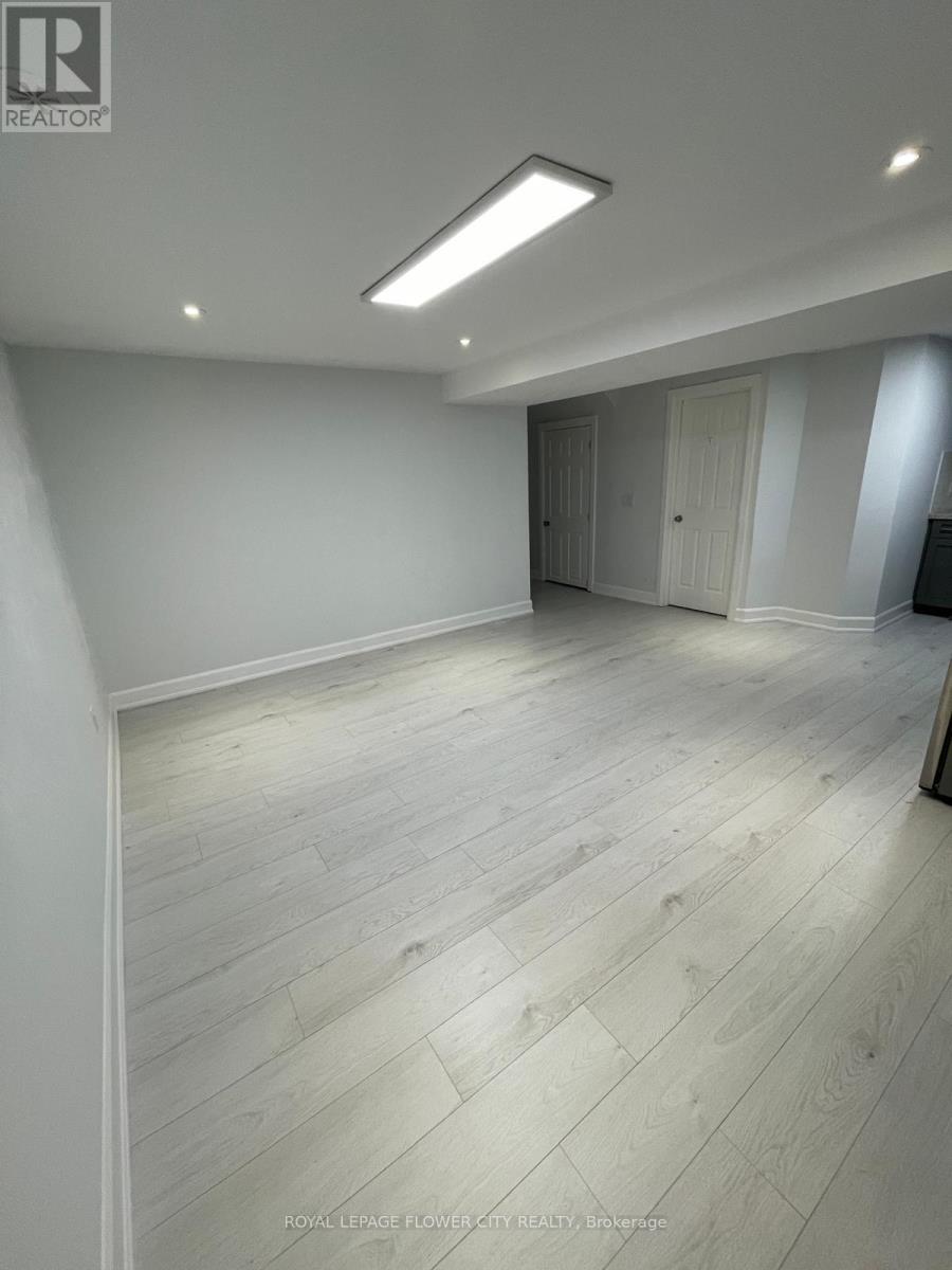 Lwr Lvl - 18 Reuben Avenue, Toronto, Ontario  M9M 1E5 - Photo 19 - W13730642