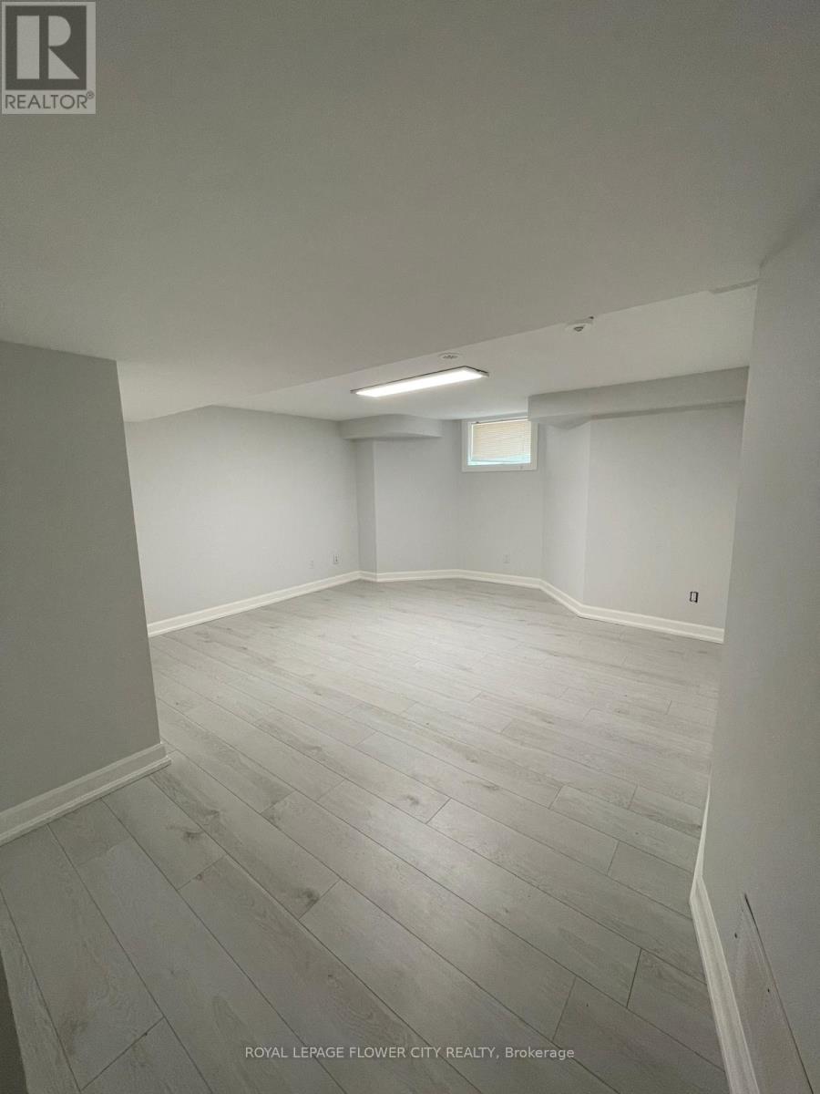 Lwr Lvl - 18 Reuben Avenue, Toronto, Ontario  M9M 1E5 - Photo 4 - W13730642