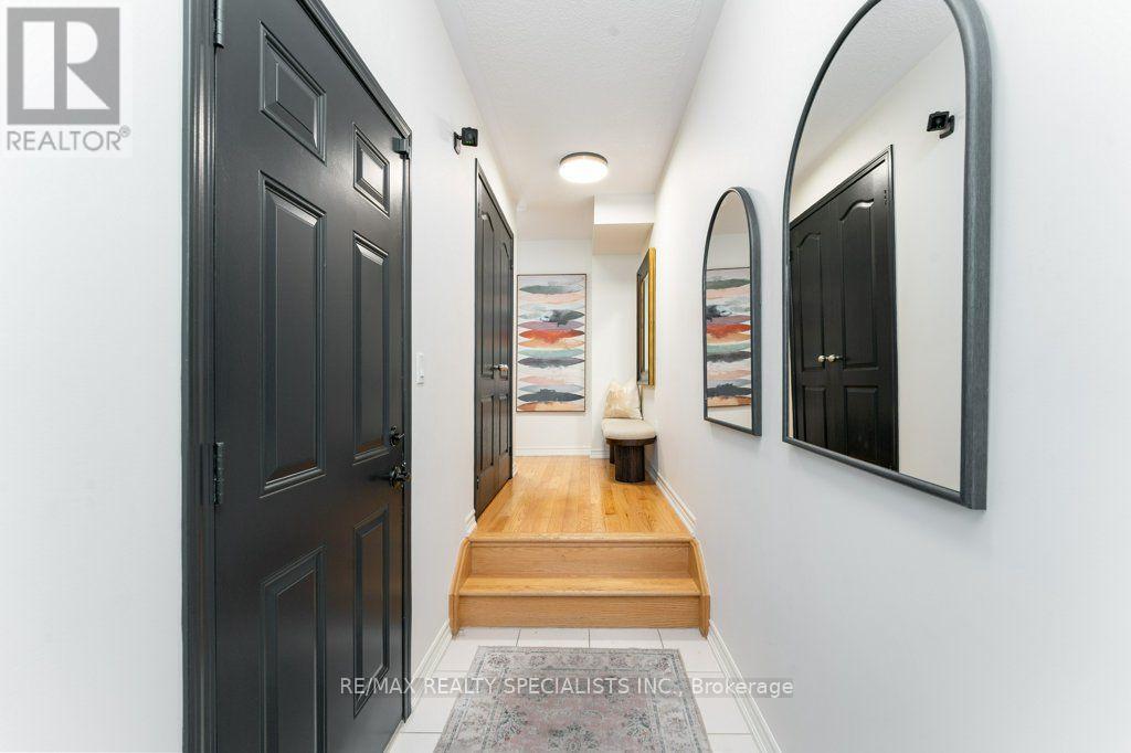 3 - 1115 Haig Boulevard, Mississauga, Ontario  L5E 2M6 - Photo 3 - W13730694