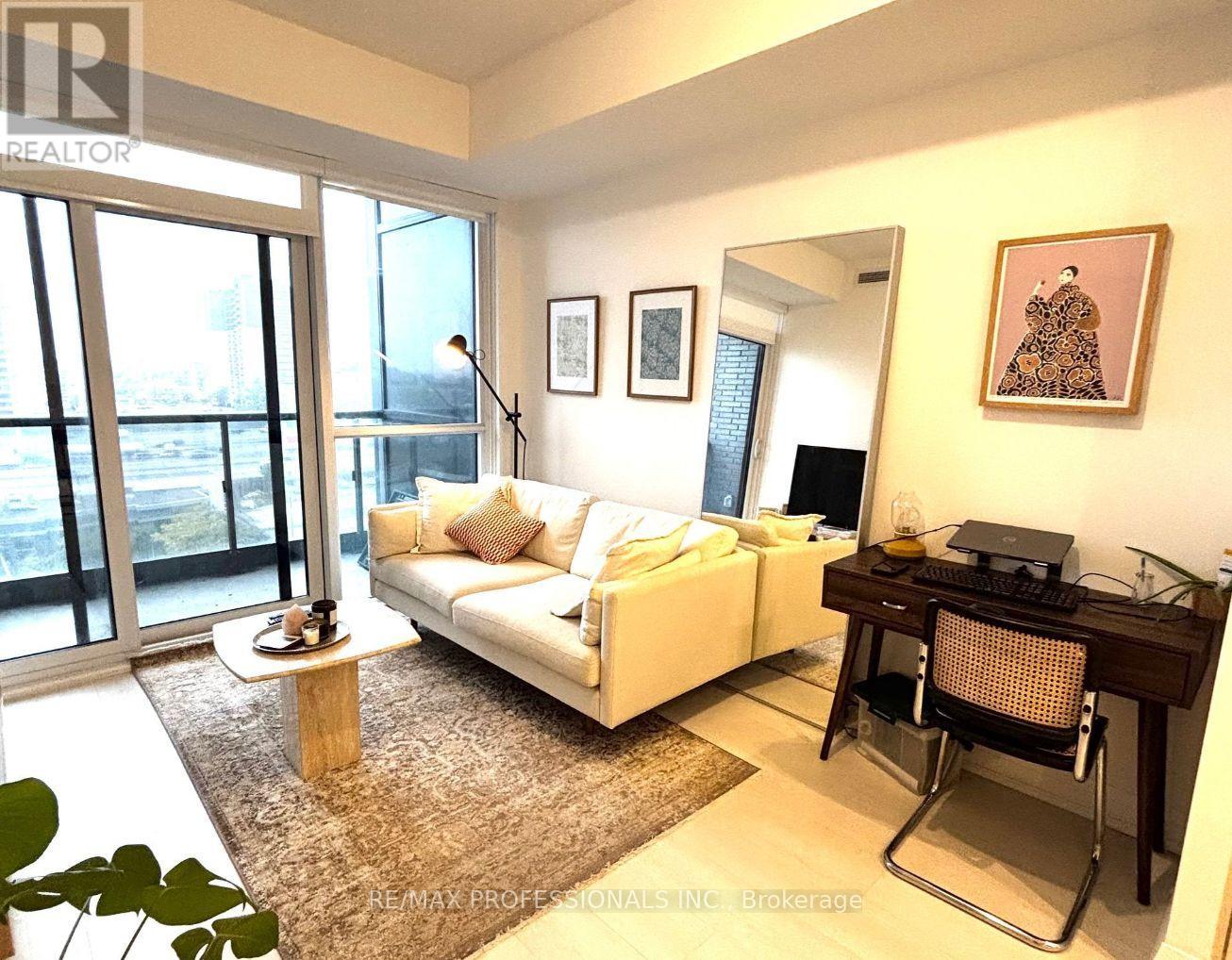 726 - 10 Gibbs Road, Toronto, Ontario  M9B 0E2 - Photo 4 - W13730756