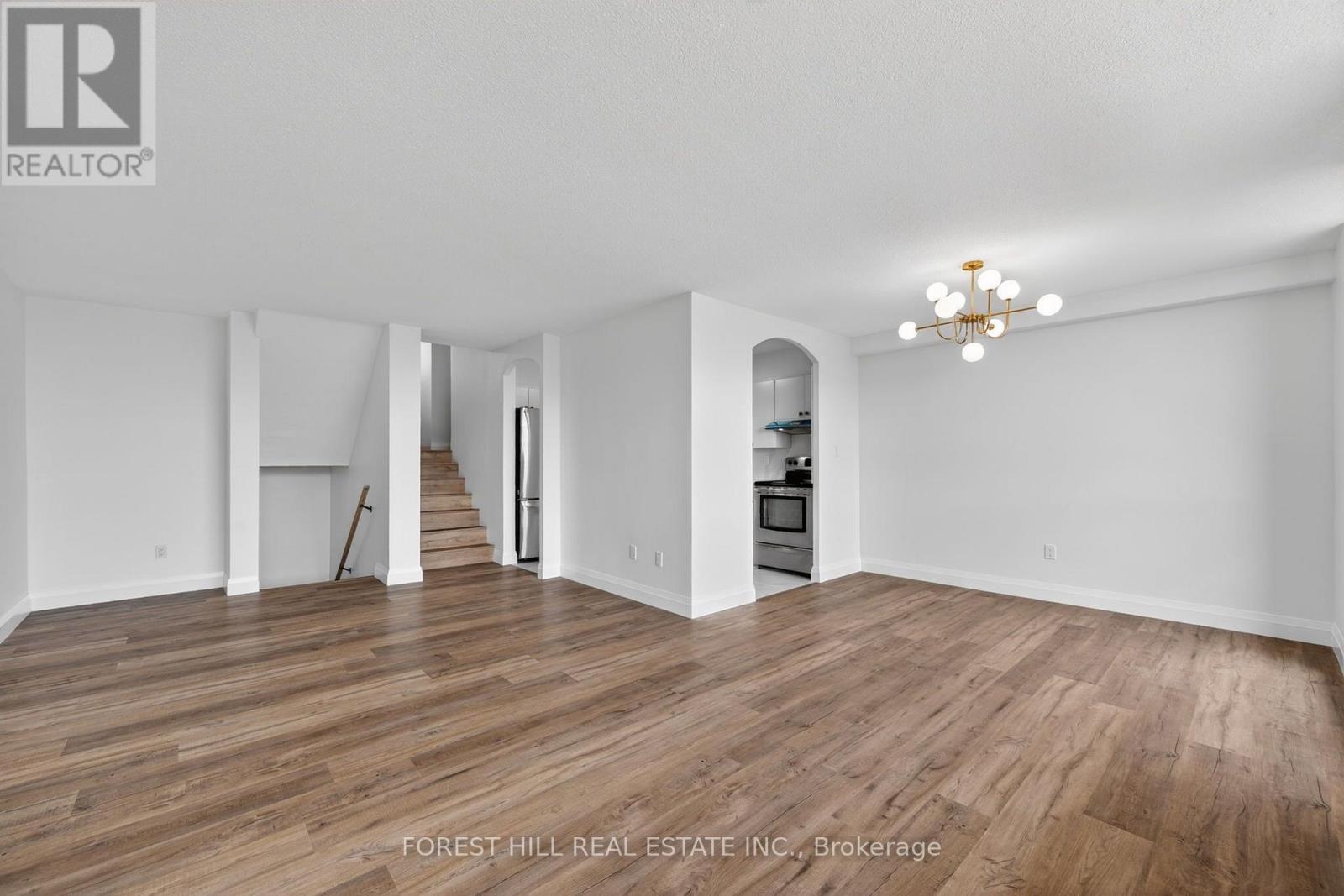 1211 - 11 Wincott Drive, Toronto, Ontario  M9R 2R9 - Photo 3 - W13730770