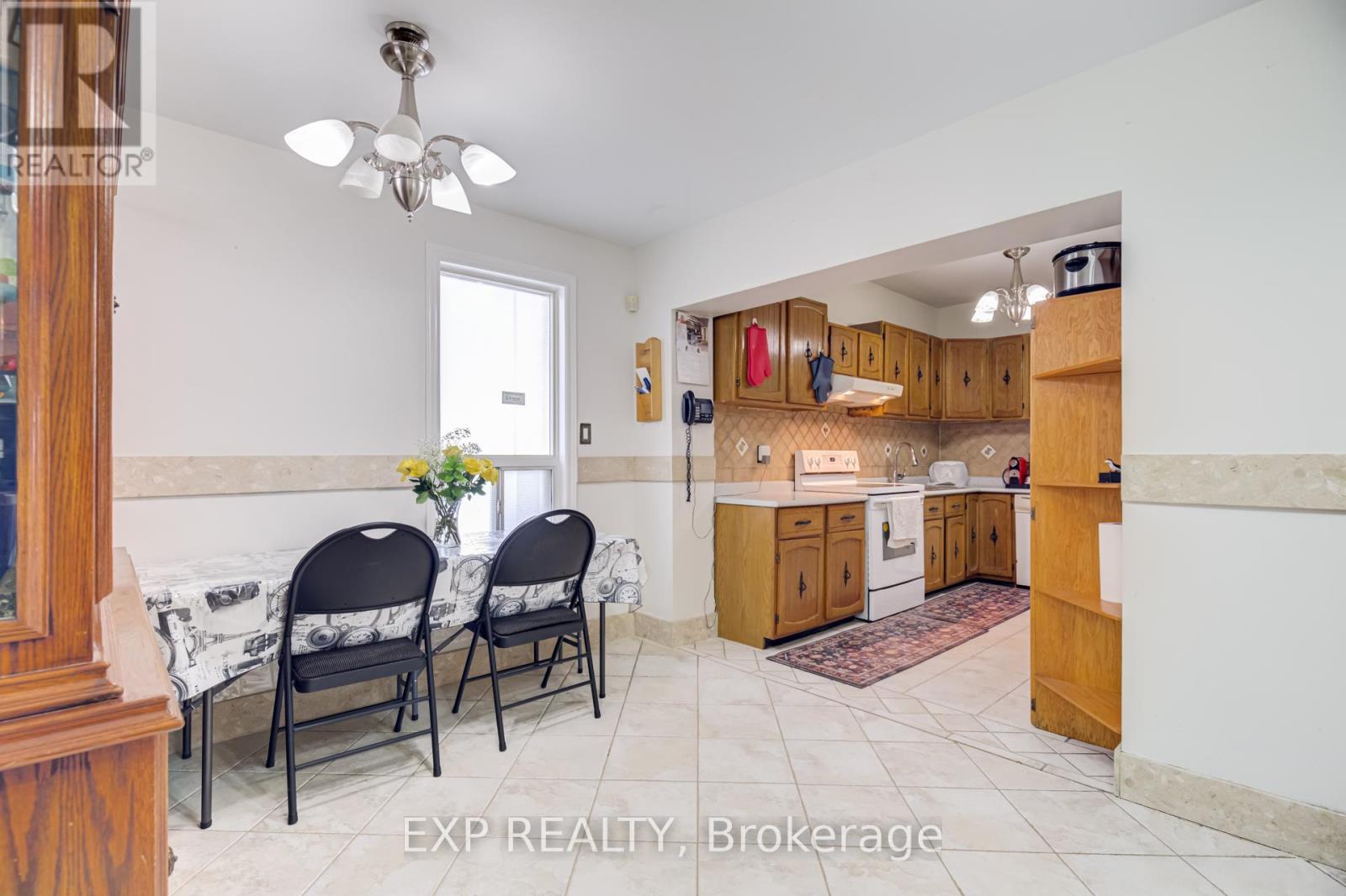 444 Maybank Avenue, Toronto, Ontario  M6N 3S8 - Photo 11 - W13730782