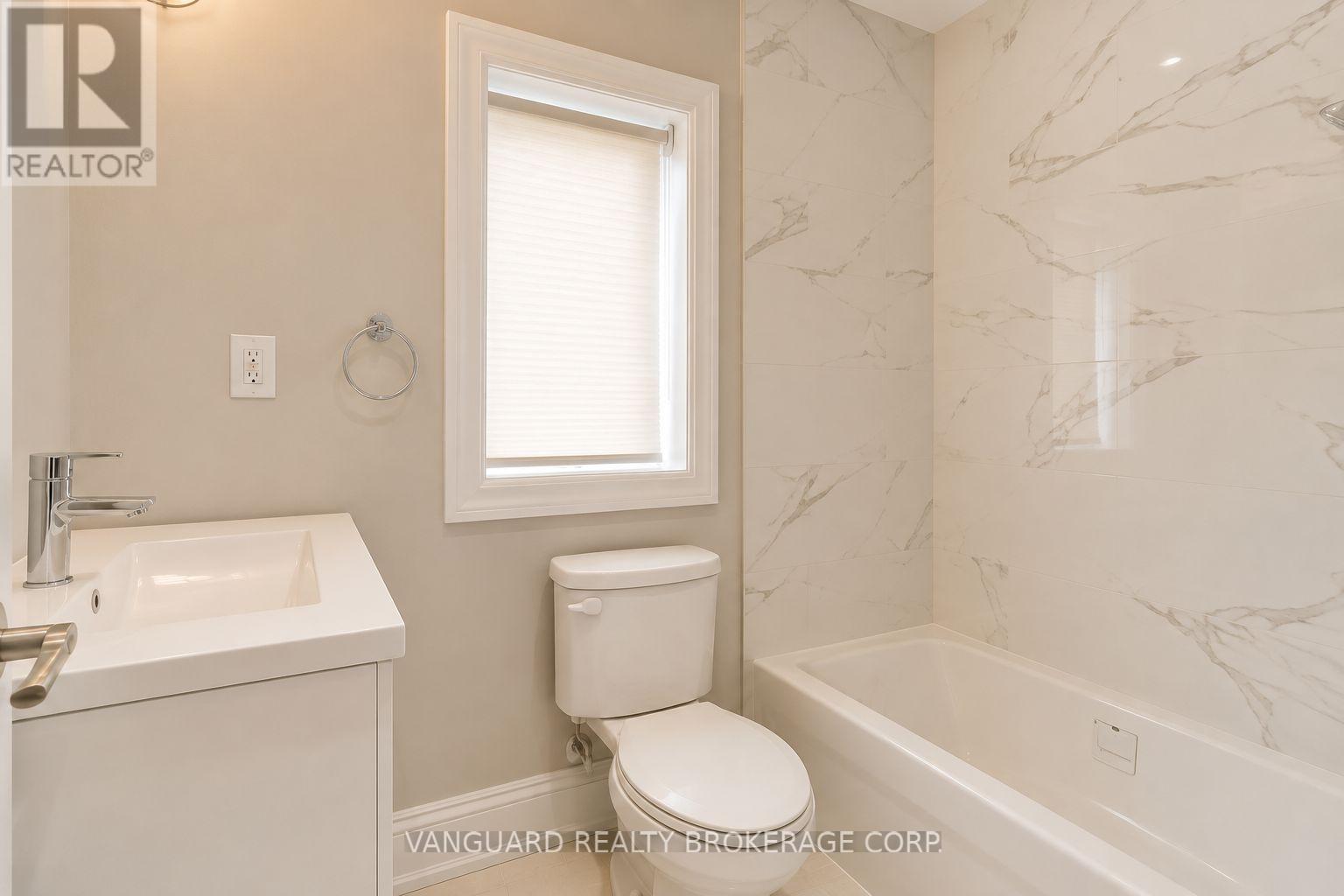 2nd Floor - 170 Yarmouth Road, Toronto, Ontario  M6G 1X4 - Photo 9 - W13730802