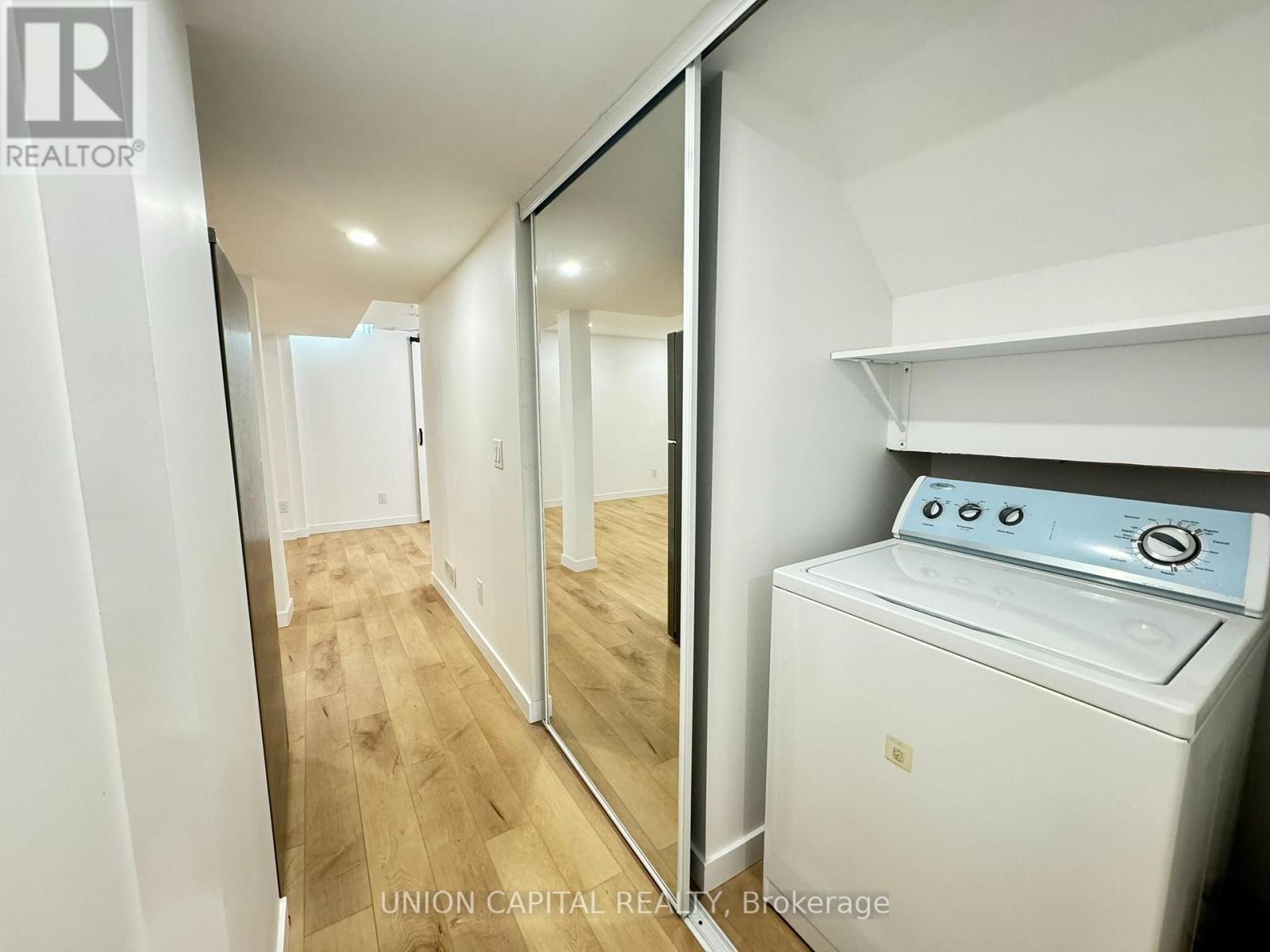 Lower - 704 Courtney Valley Road, Mississauga, Ontario  L5V 0C3 - Photo 14 - W13730940