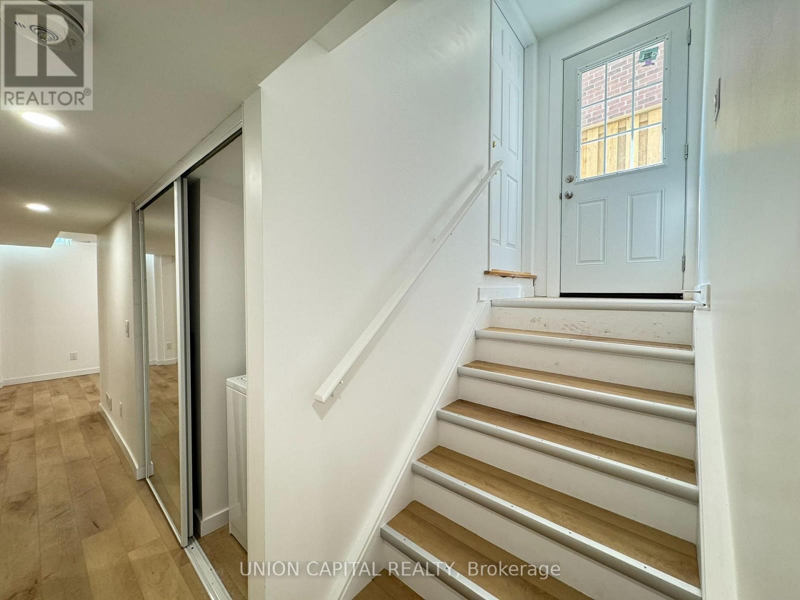 Lower - 704 Courtney Valley Road, Mississauga, Ontario  L5V 0C3 - Photo 15 - W13730940