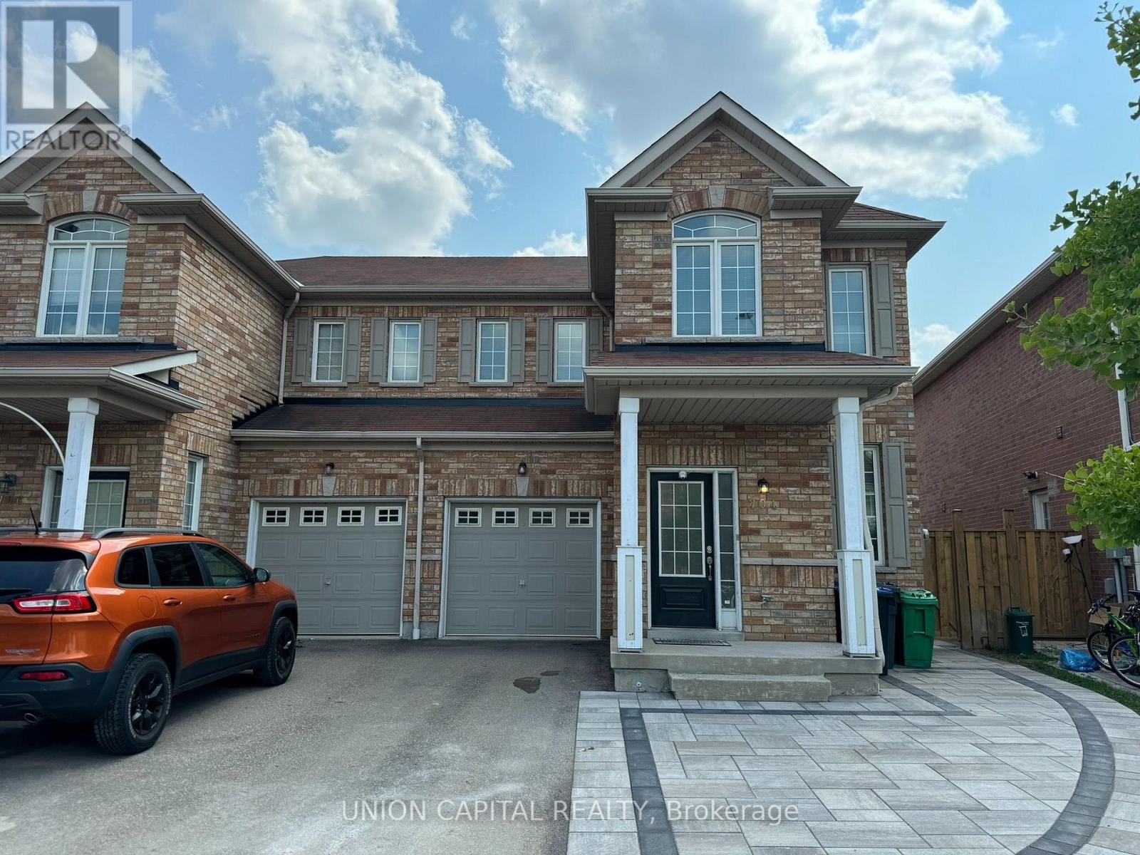Lower - 704 Courtney Valley Road, Mississauga, Ontario  L5V 0C3 - Photo 16 - W13730940